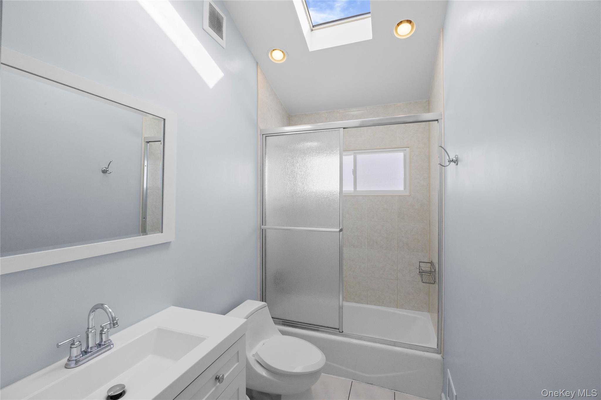 #15 photo, 5 Metcale Lane, East Northport , NY 11731