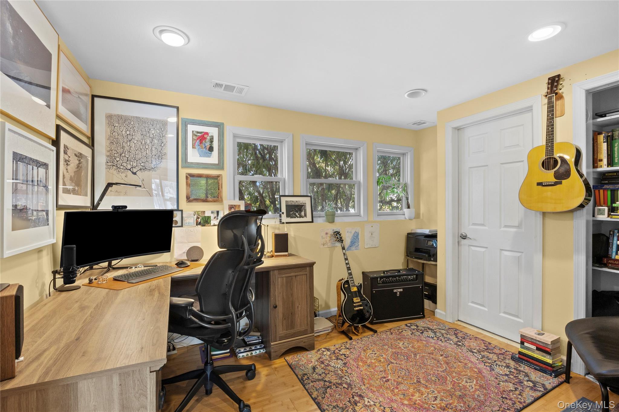 #17 photo, 5 Metcale Lane, East Northport , NY 11731