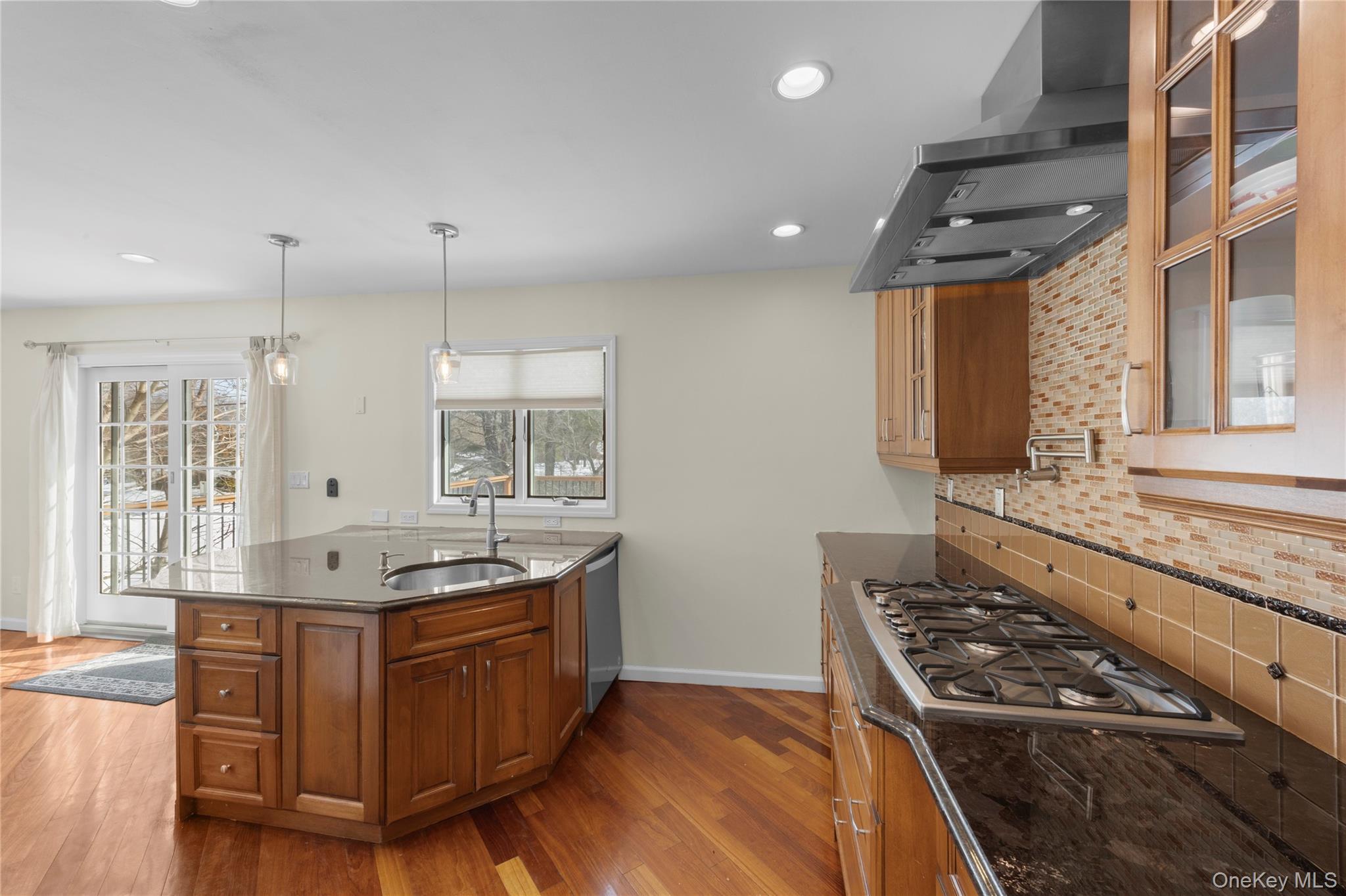 #8 photo, 5 Metcale Lane, East Northport , NY 11731