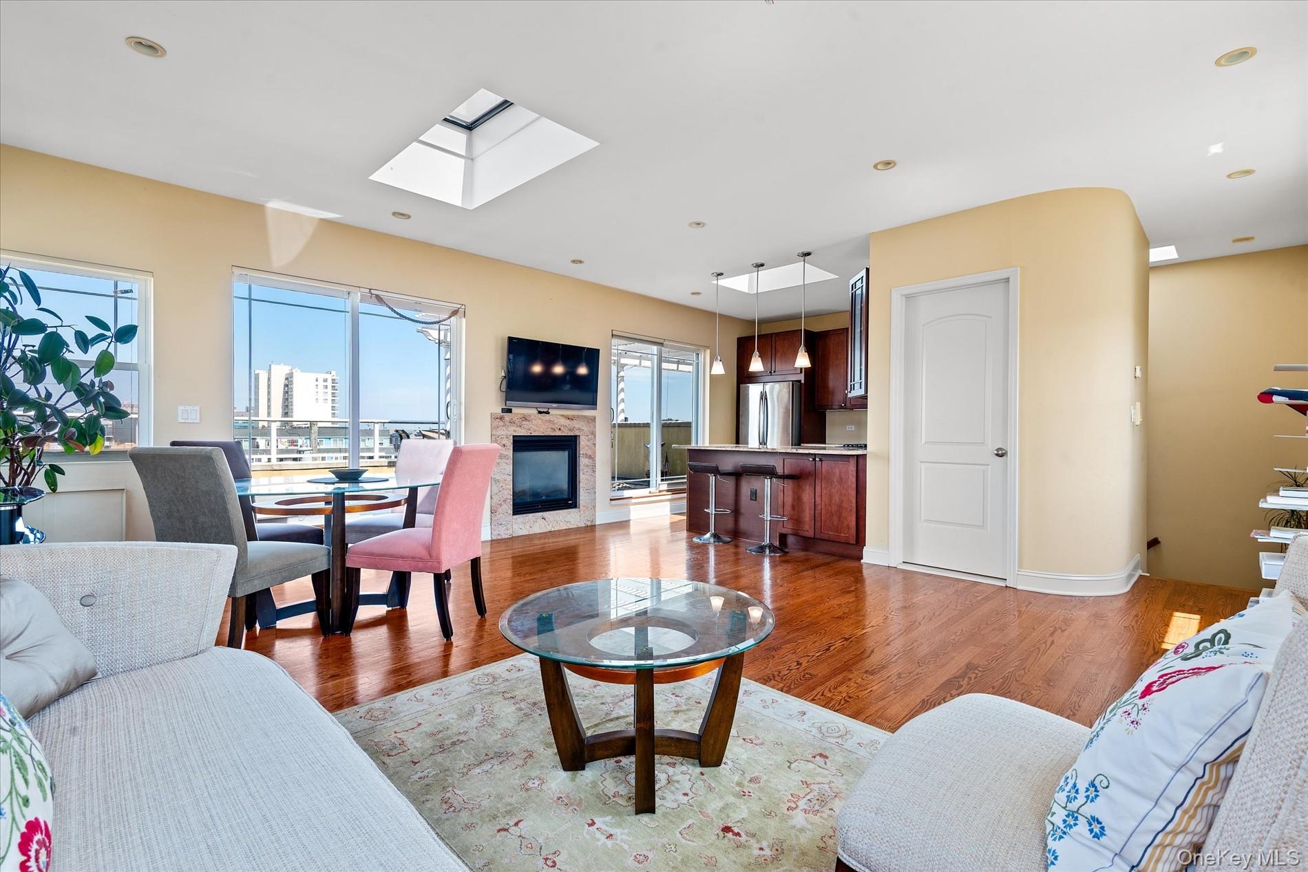 #6 photo, 171 Beach 100th Street, Rockaway Park , NY 11694