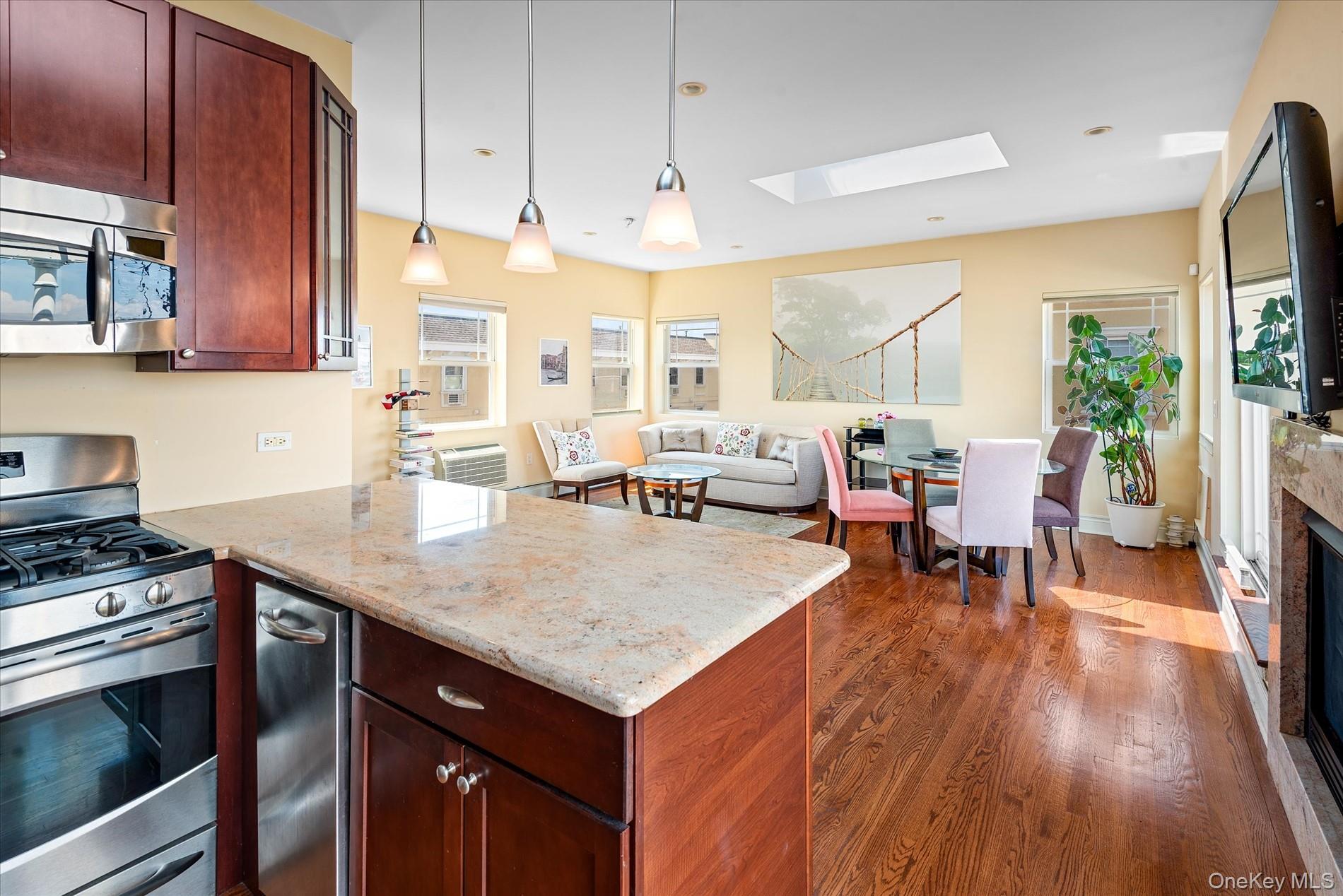 #8 photo, 171 Beach 100th Street, Rockaway Park , NY 11694