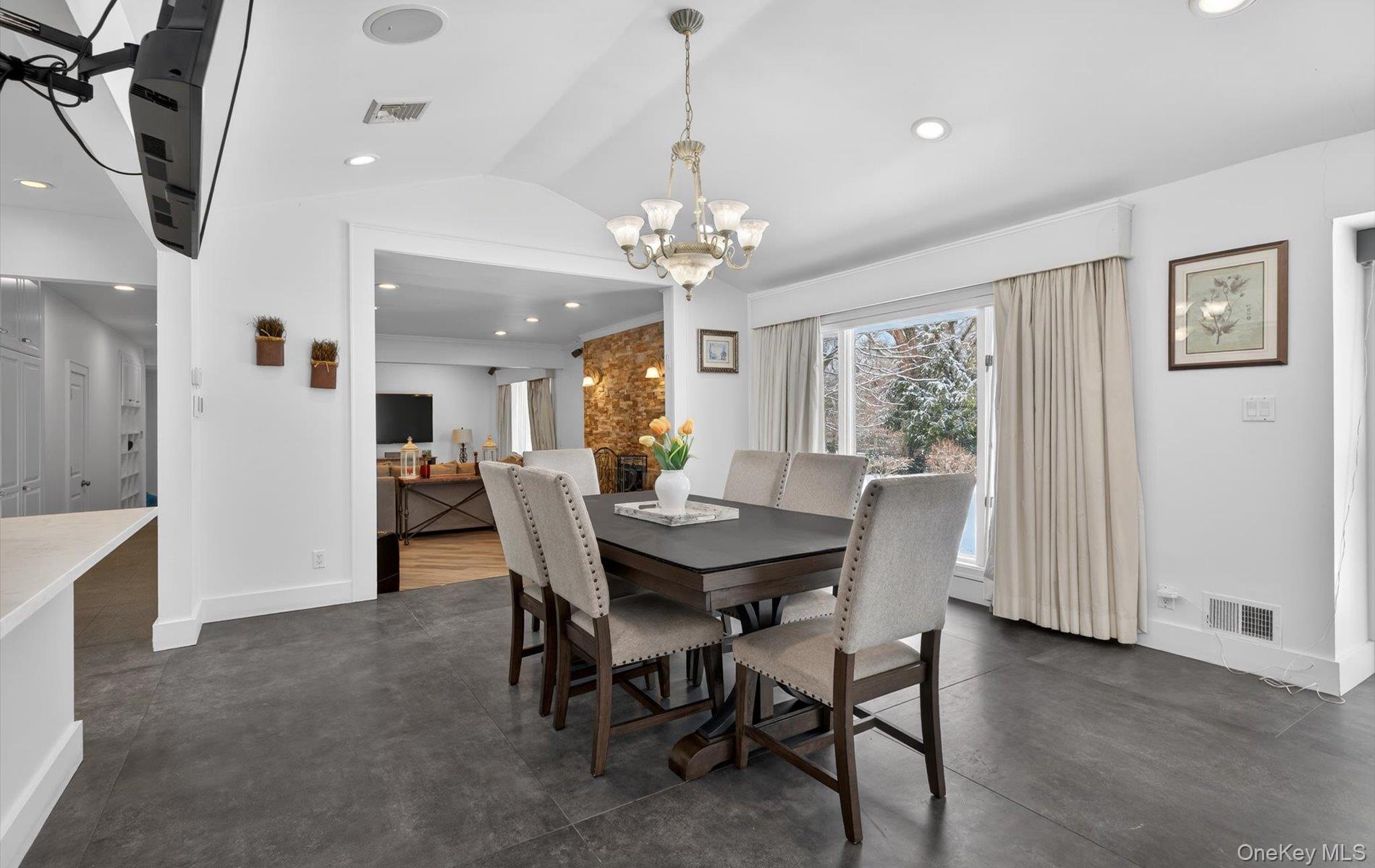 #9 photo, 11 Juneau Boulevard, Woodbury , NY 11797