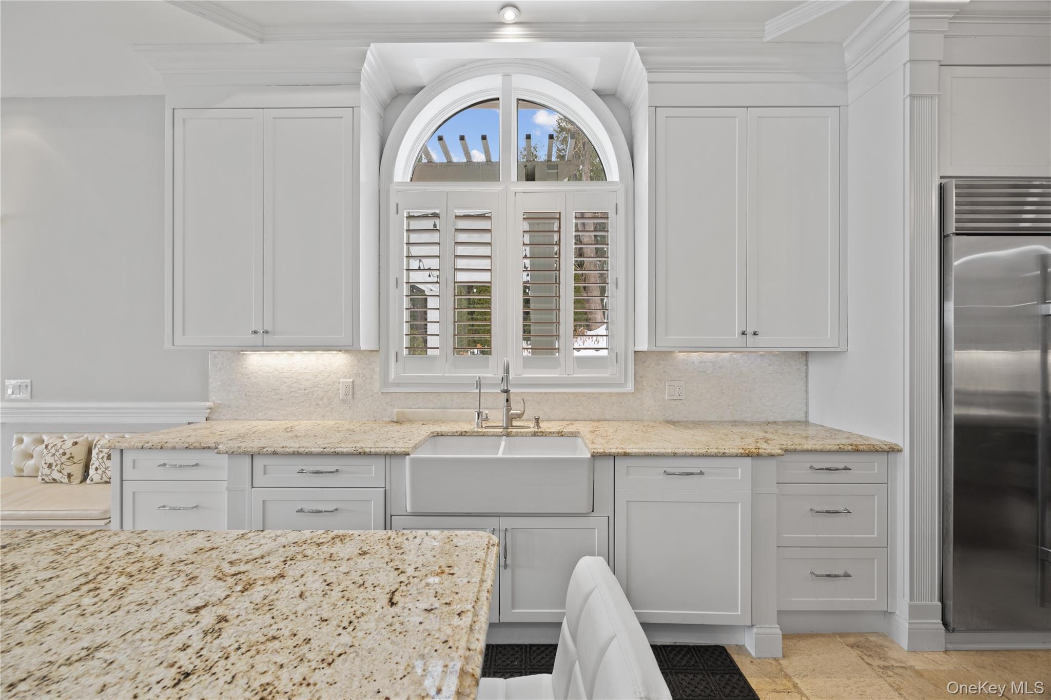 #14 photo, 333 E Shore Road, 롱 아일랜드 Kings Point , NY 11023