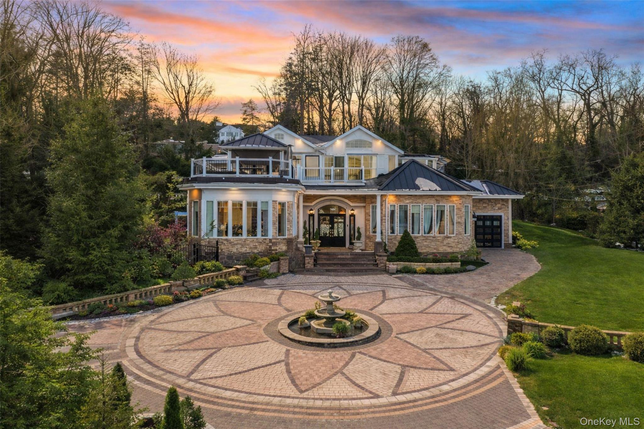 #2 photo, 333 E Shore Road, 롱 아일랜드 Kings Point , NY 11023