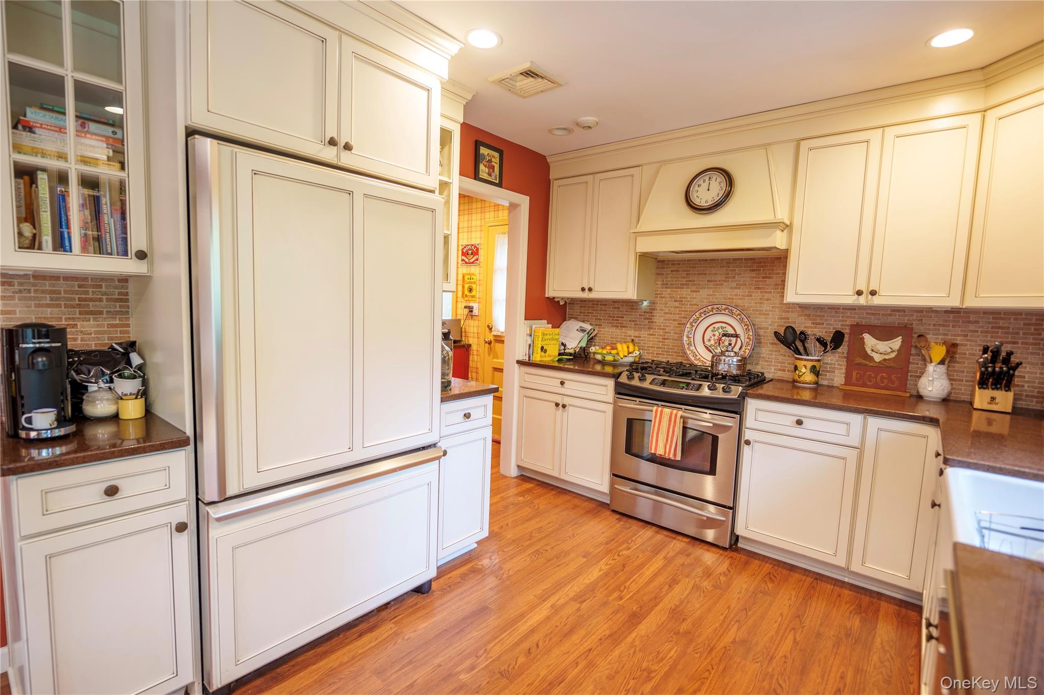 #13 photo, 54 Farmington Lane, Melville , NY 11747