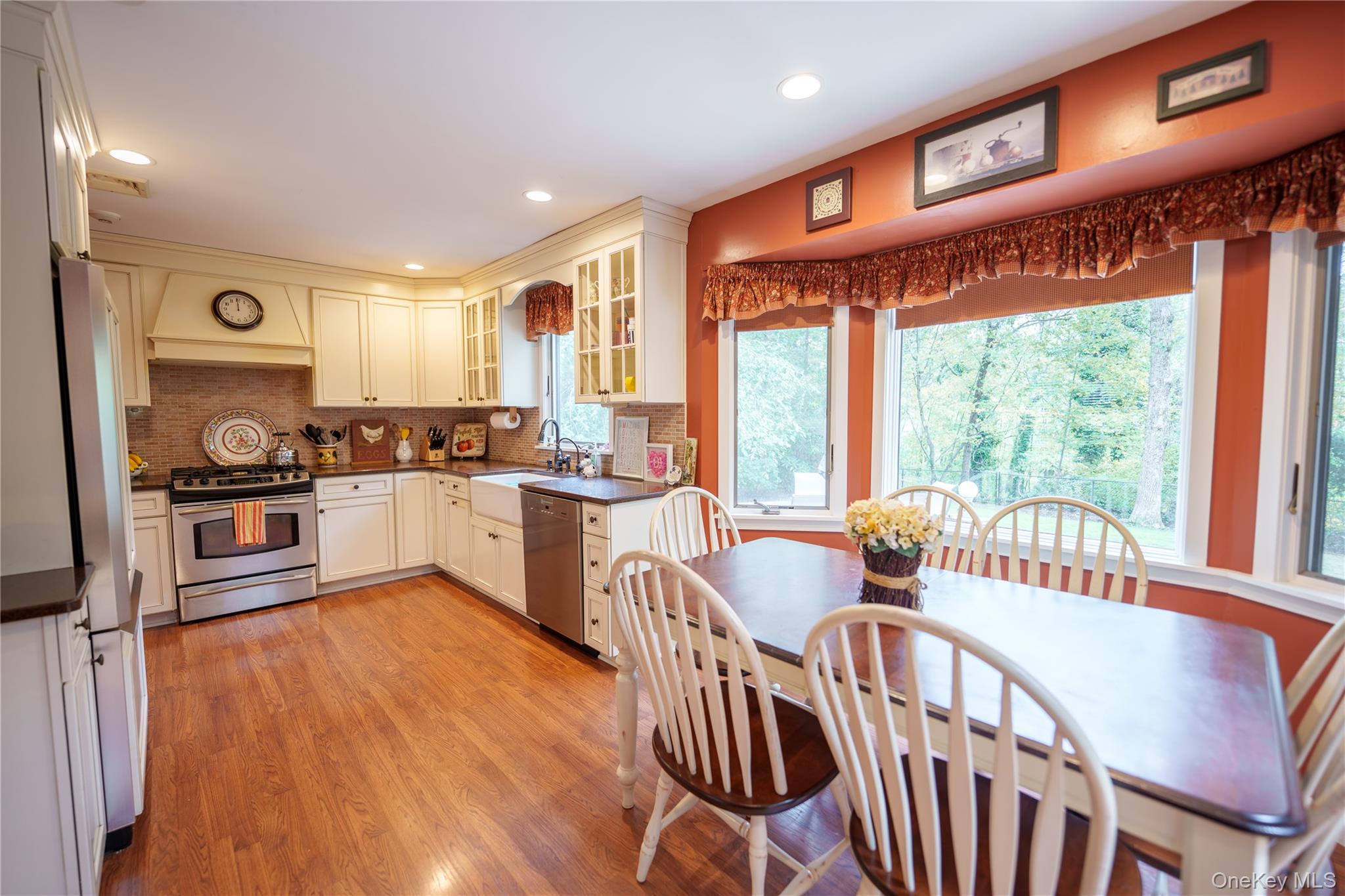 #15 photo, 54 Farmington Lane, Melville , NY 11747