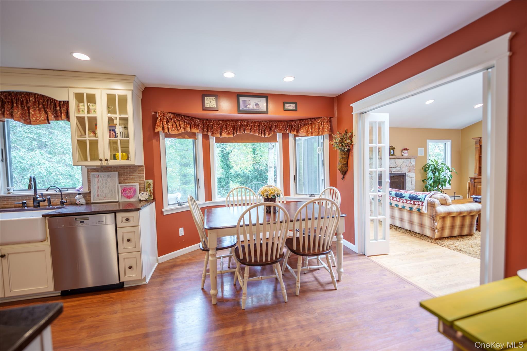 #16 photo, 54 Farmington Lane, Melville , NY 11747