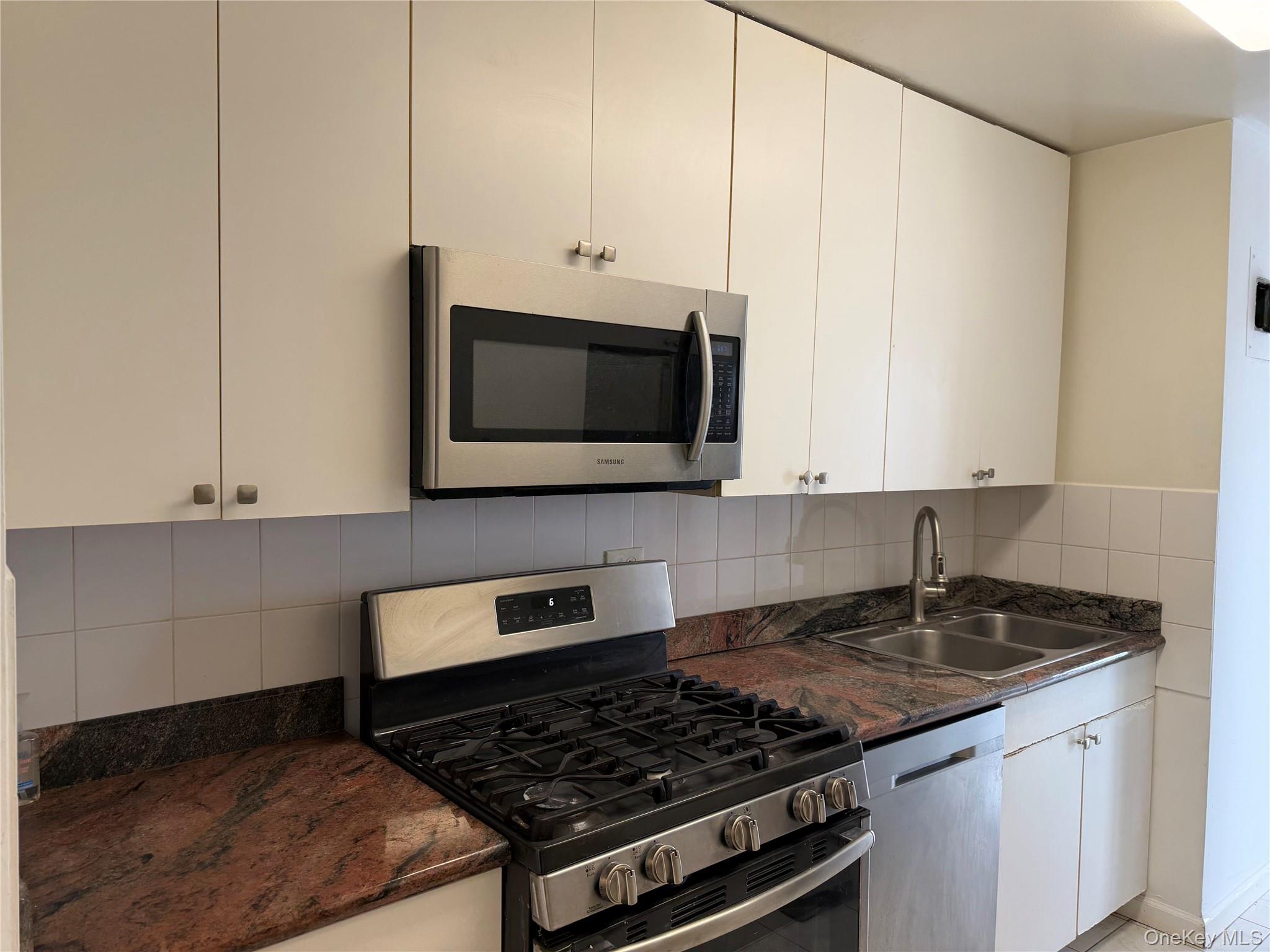 #4 photo, 85-15 Main Street, Briarwood , NY 11435