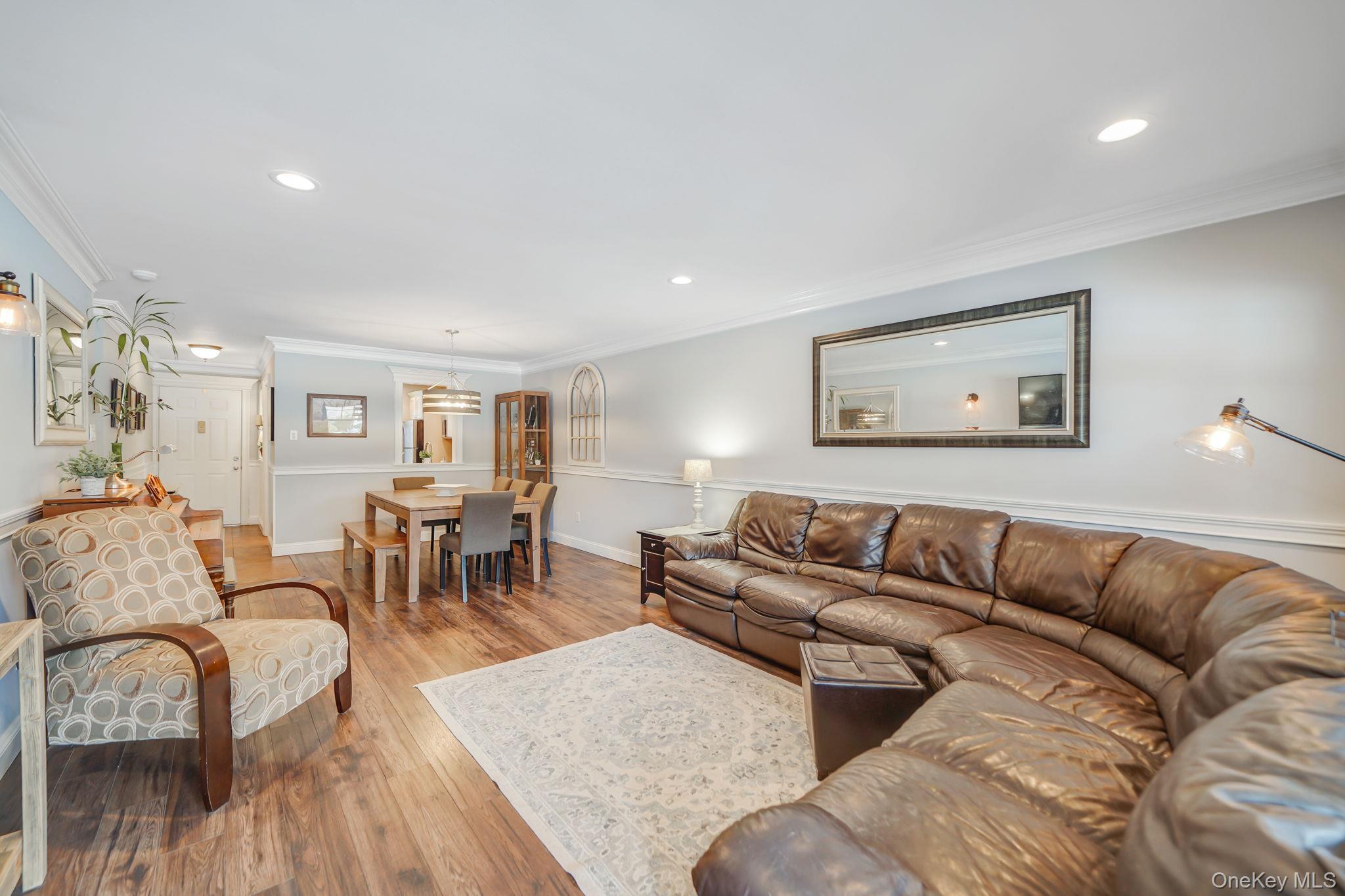 #13 photo, 14 Glen Hollow Drive, Саффолк ‖ Holtsville , NY 11742