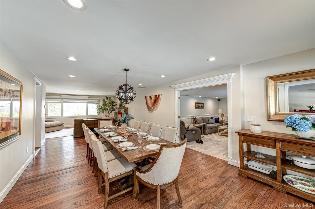 #13 photo, 22 Redwood Drive, Great River , NY 11739