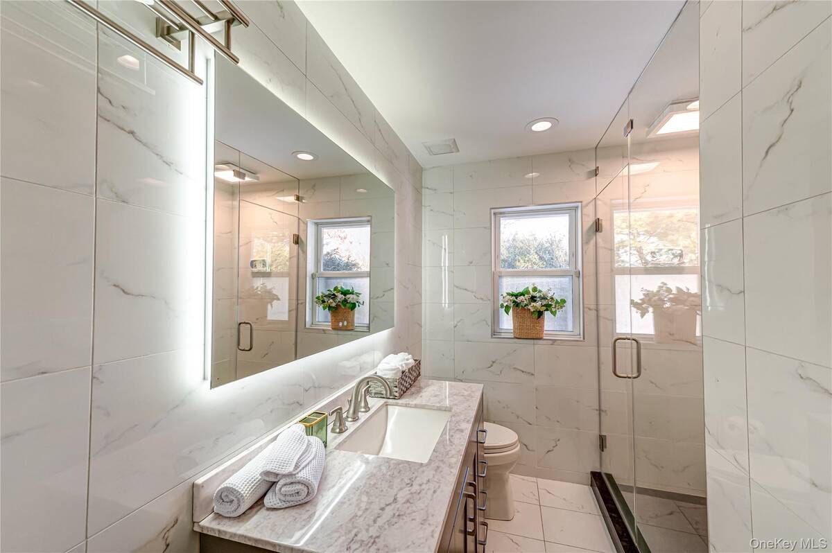 #23 photo, 22 Redwood Drive, Great River , NY 11739