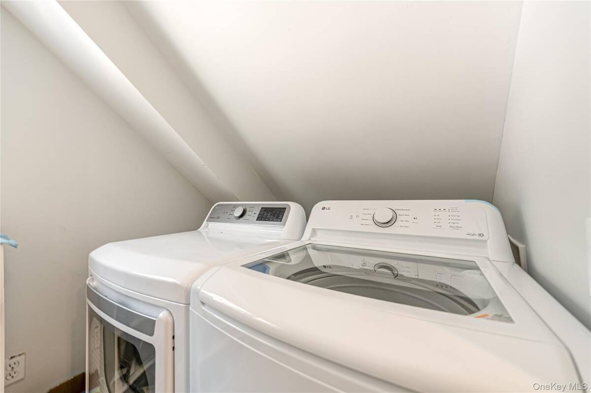 #29 photo, 22 Redwood Drive, Great River , NY 11739