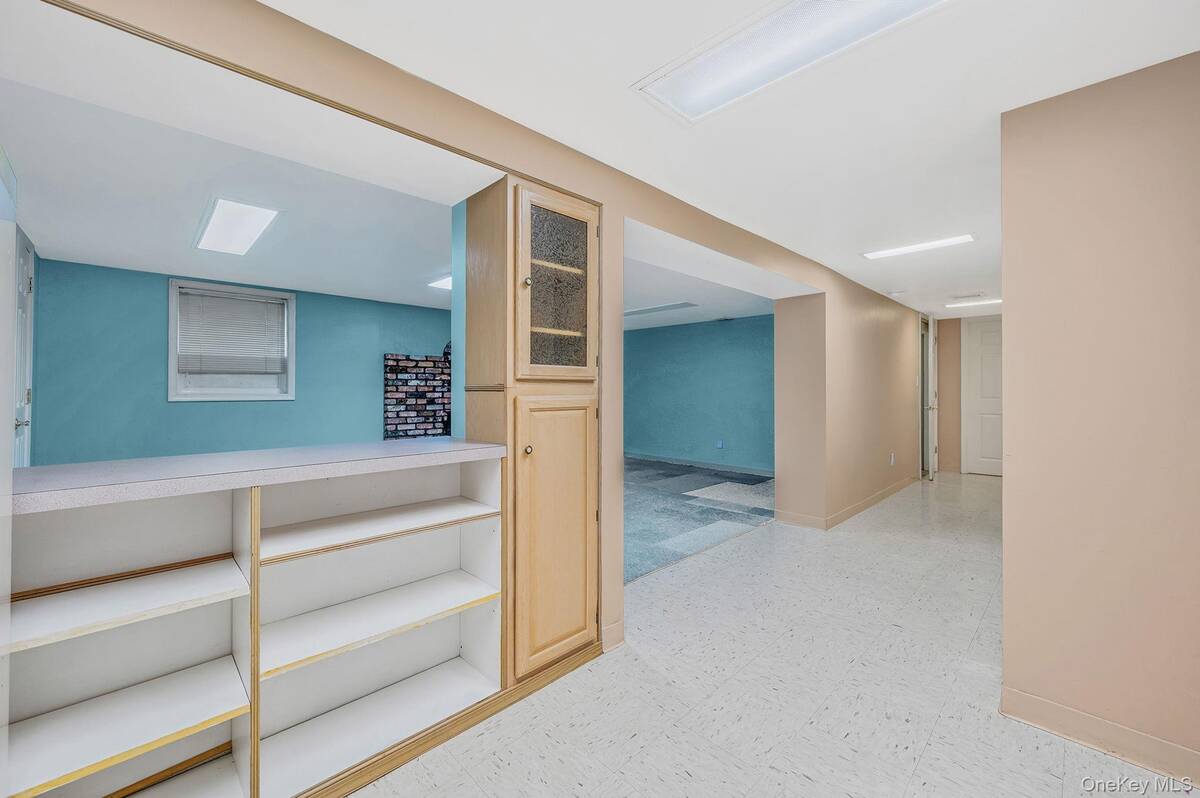 #22 photo, 1616 Madison Avenue, West Islip , NY 11795