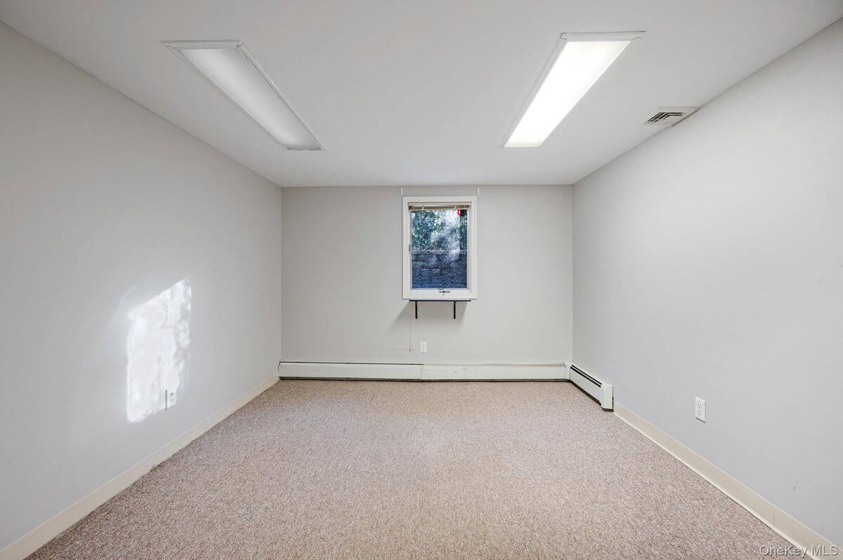 #25 photo, 1616 Madison Avenue, West Islip , NY 11795