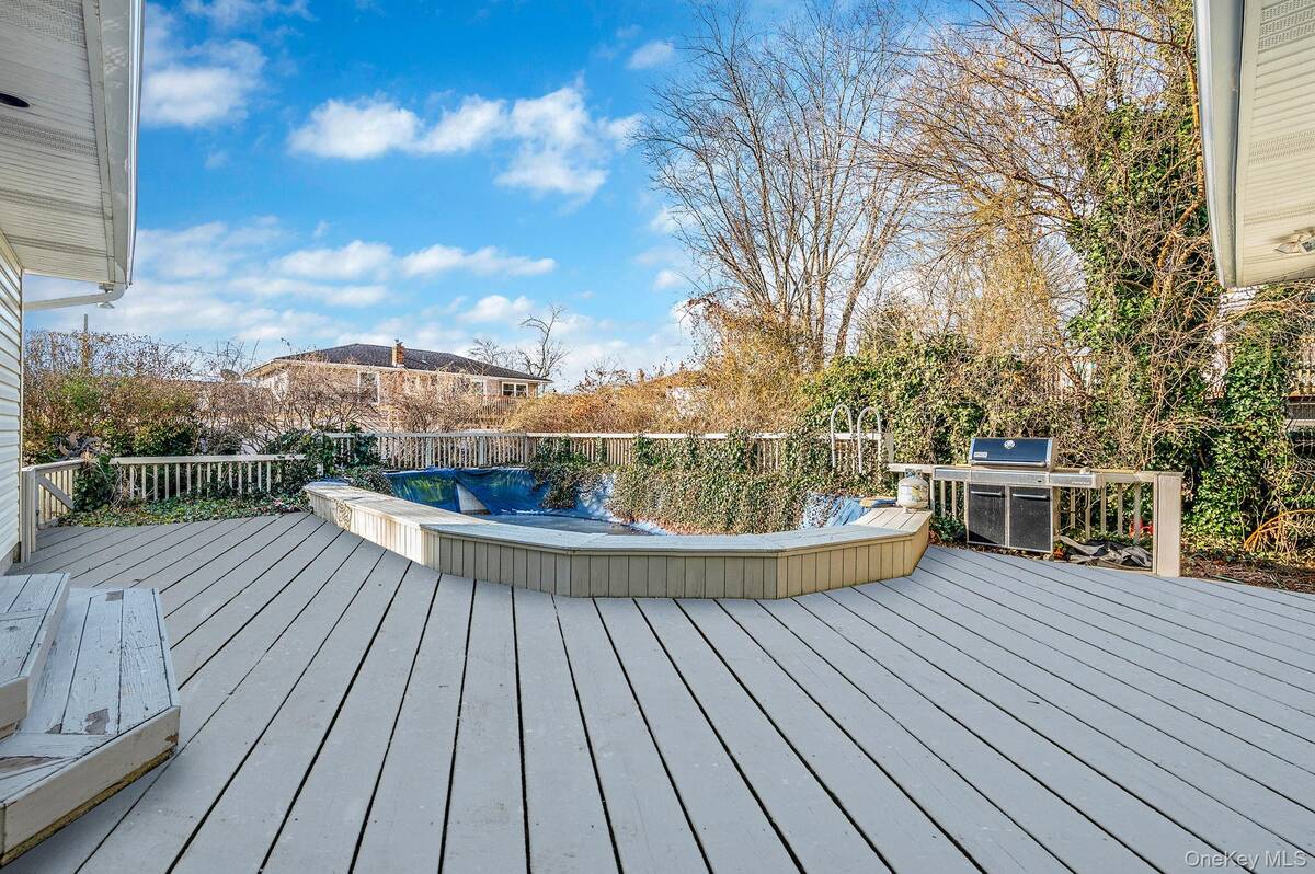 #34 photo, 1616 Madison Avenue, West Islip , NY 11795