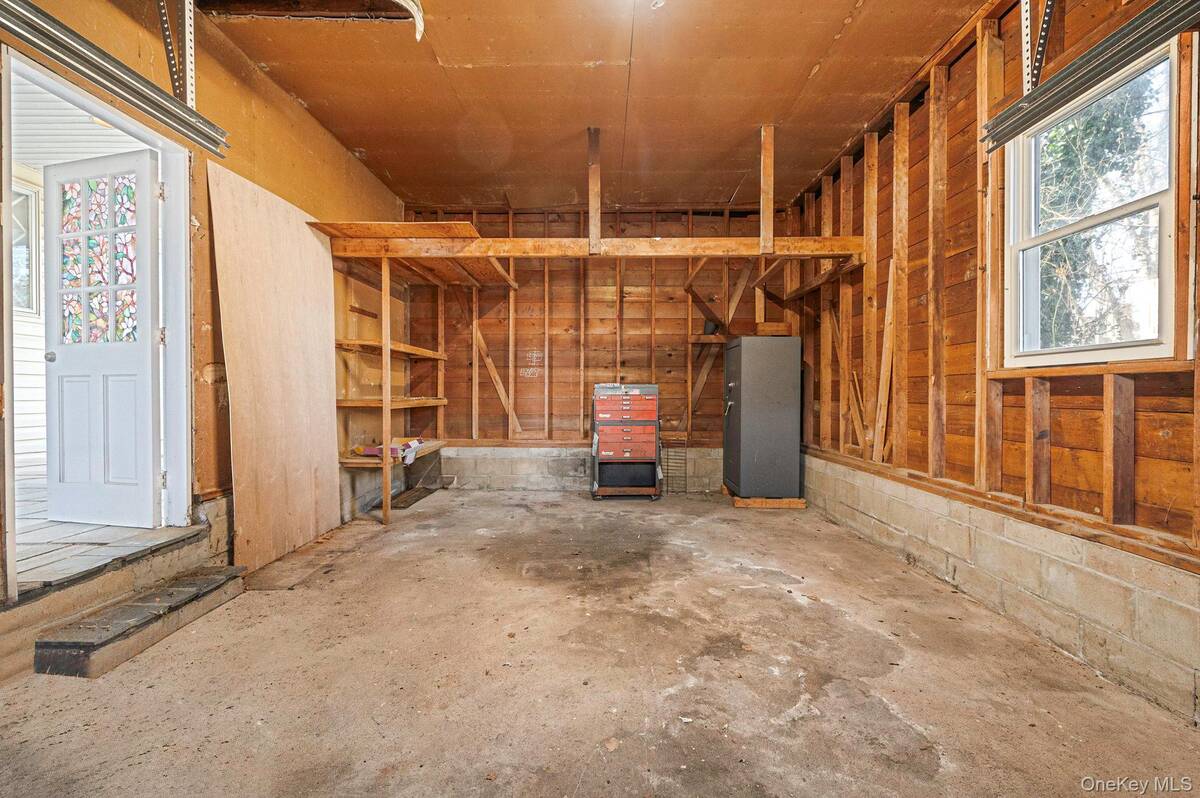 #36 photo, 1616 Madison Avenue, West Islip , NY 11795