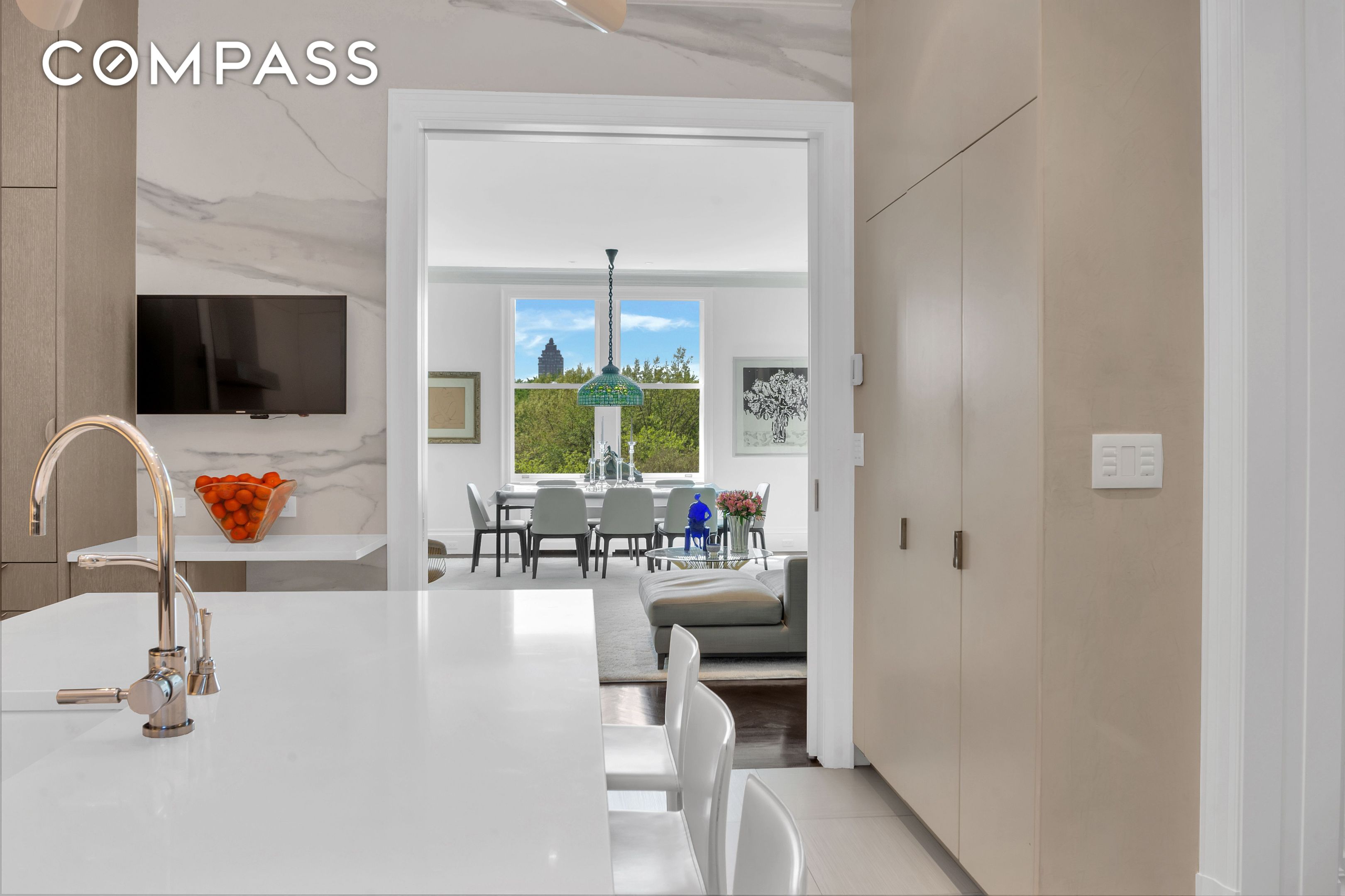 #5 photo, 988 5th Avenue, Upper East Side , NY 10075