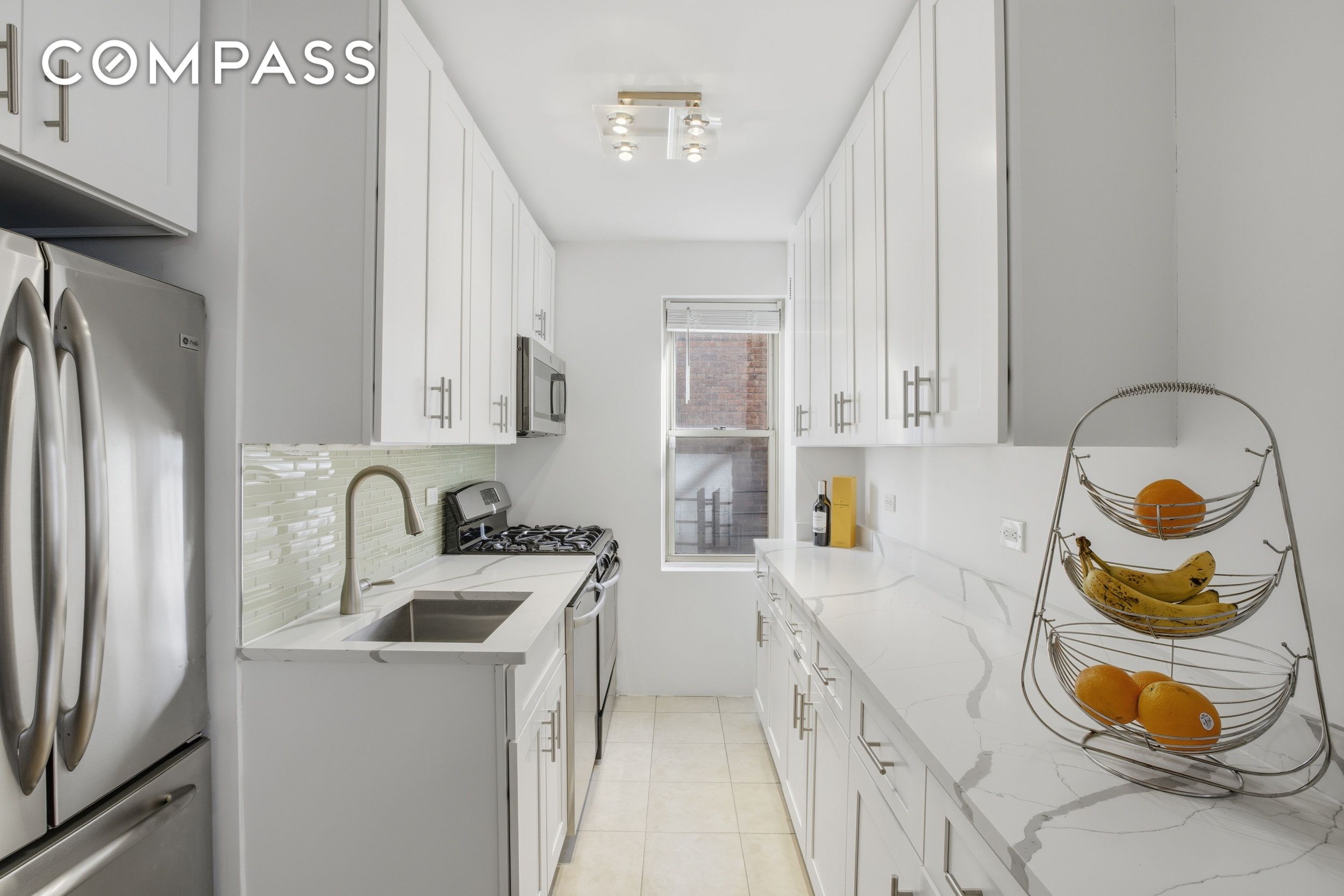 #4 photo, 525 E 89th Street, 맨해튼 Upper East Side , NY 10128