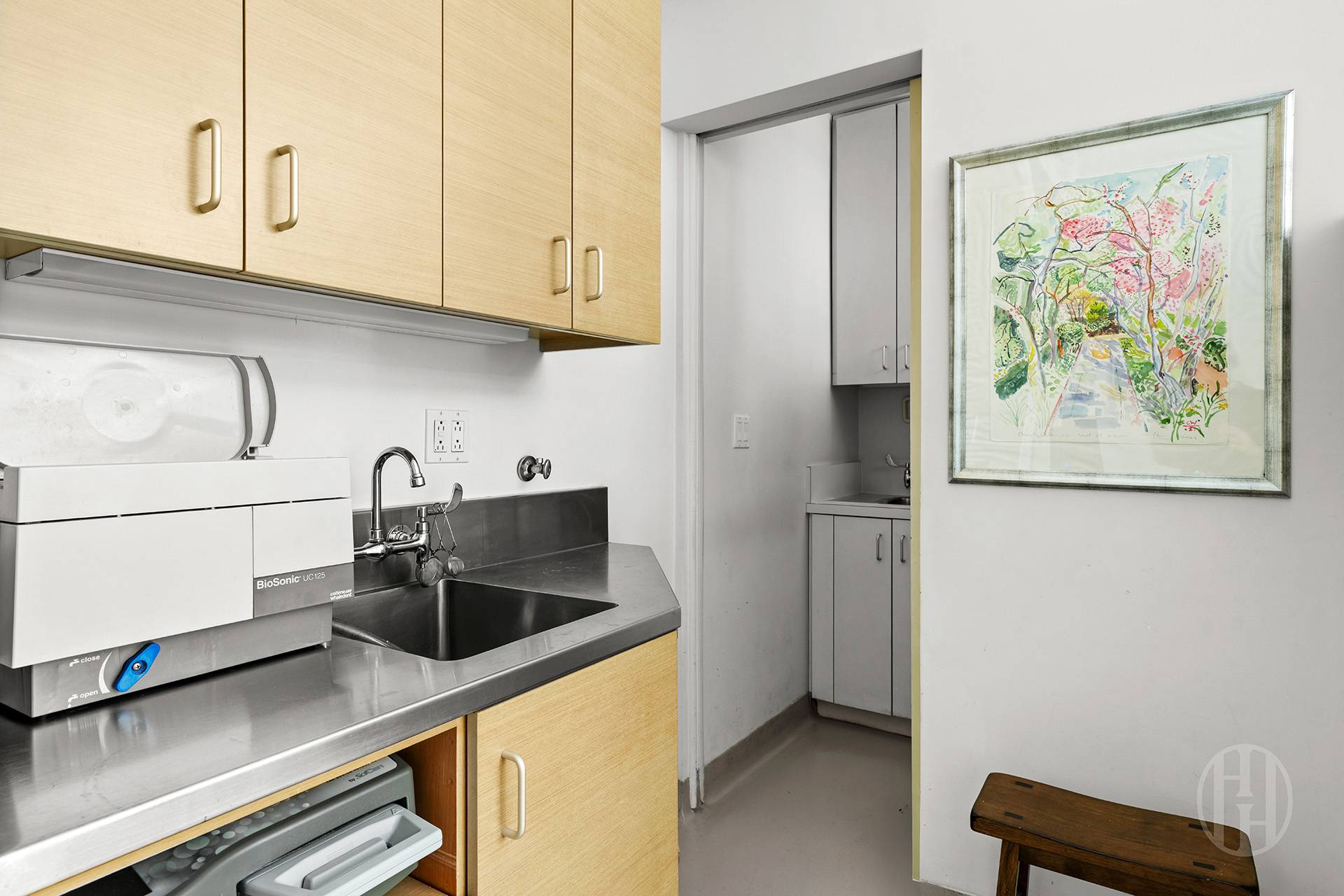 #10 photo, 367 W 49th Street, Hell's Kitchen , NY 10023