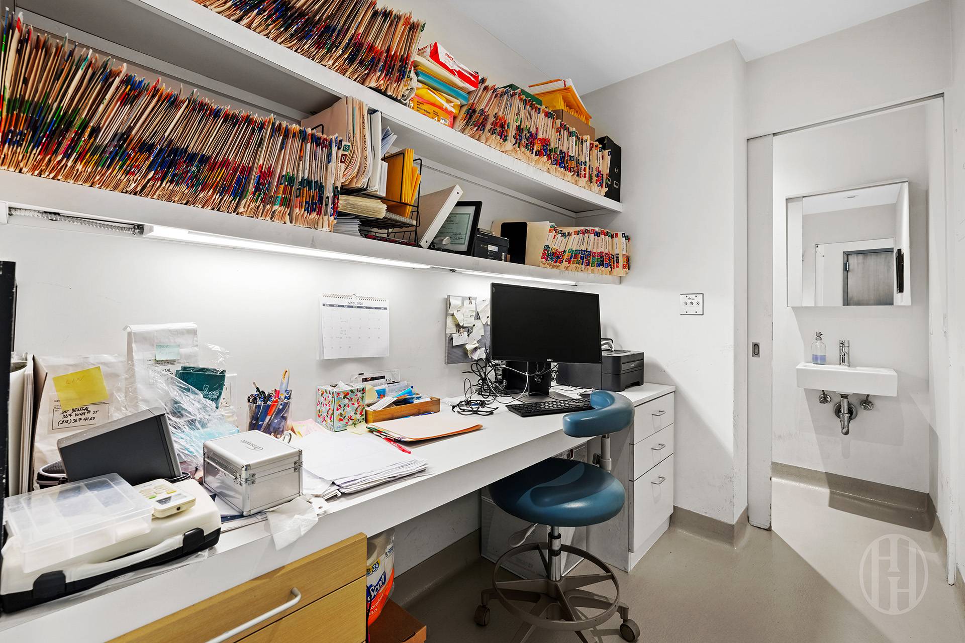 #12 photo, 367 W 49th Street, Hell's Kitchen , NY 10023