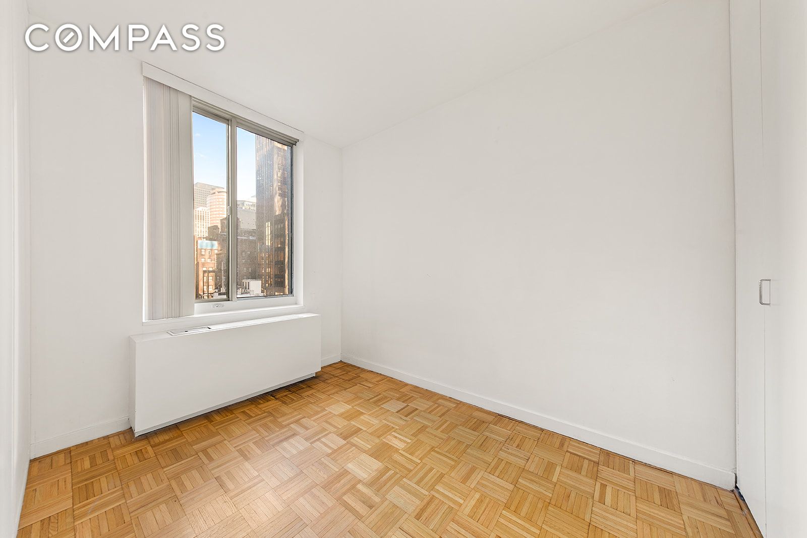 #7 photo, 145 E 48th Street, مانهاتن Midtown East , NY 10017