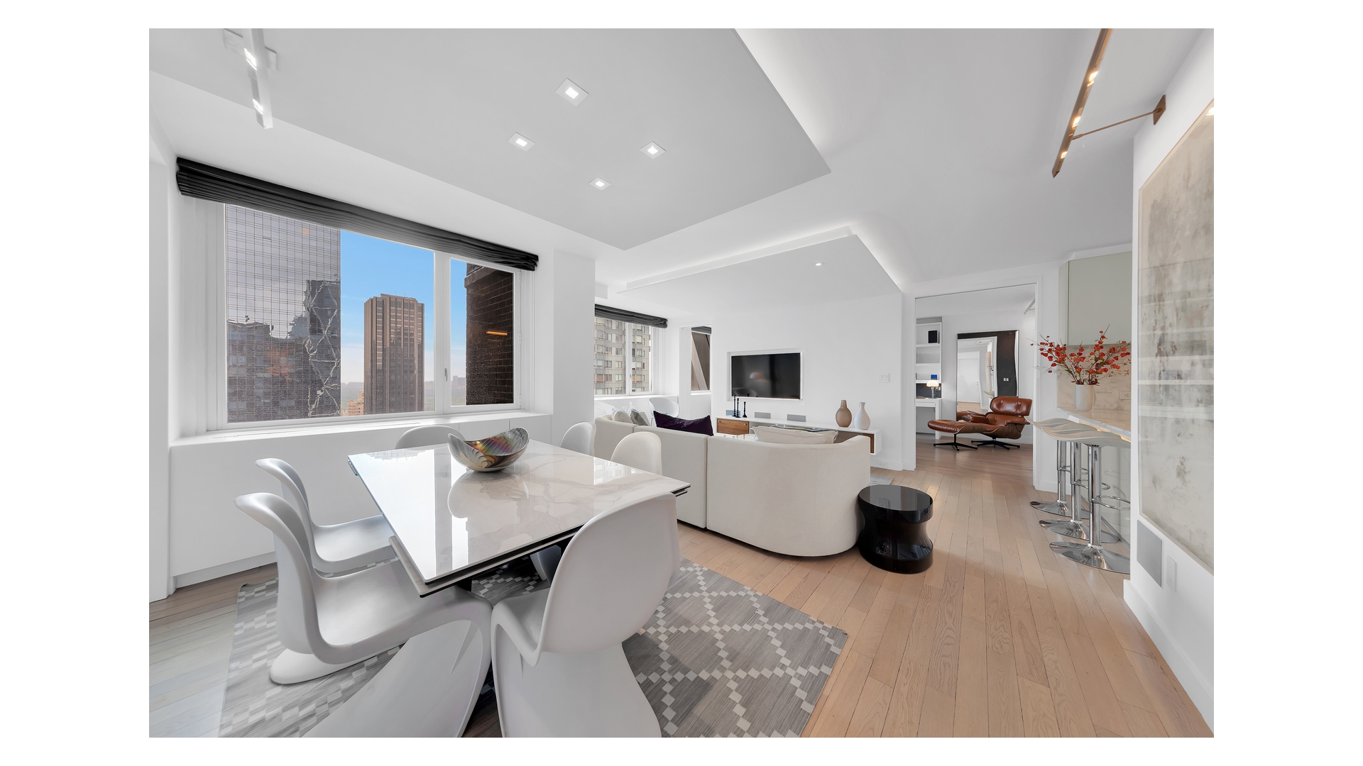 #5 photo, 322 W 57TH Street, Hell's Kitchen , NY 10019