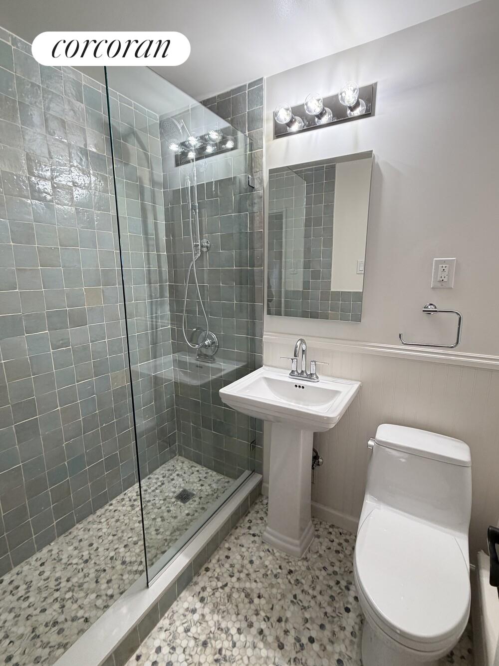 #5 photo, New York City, Midtown , NY 10019