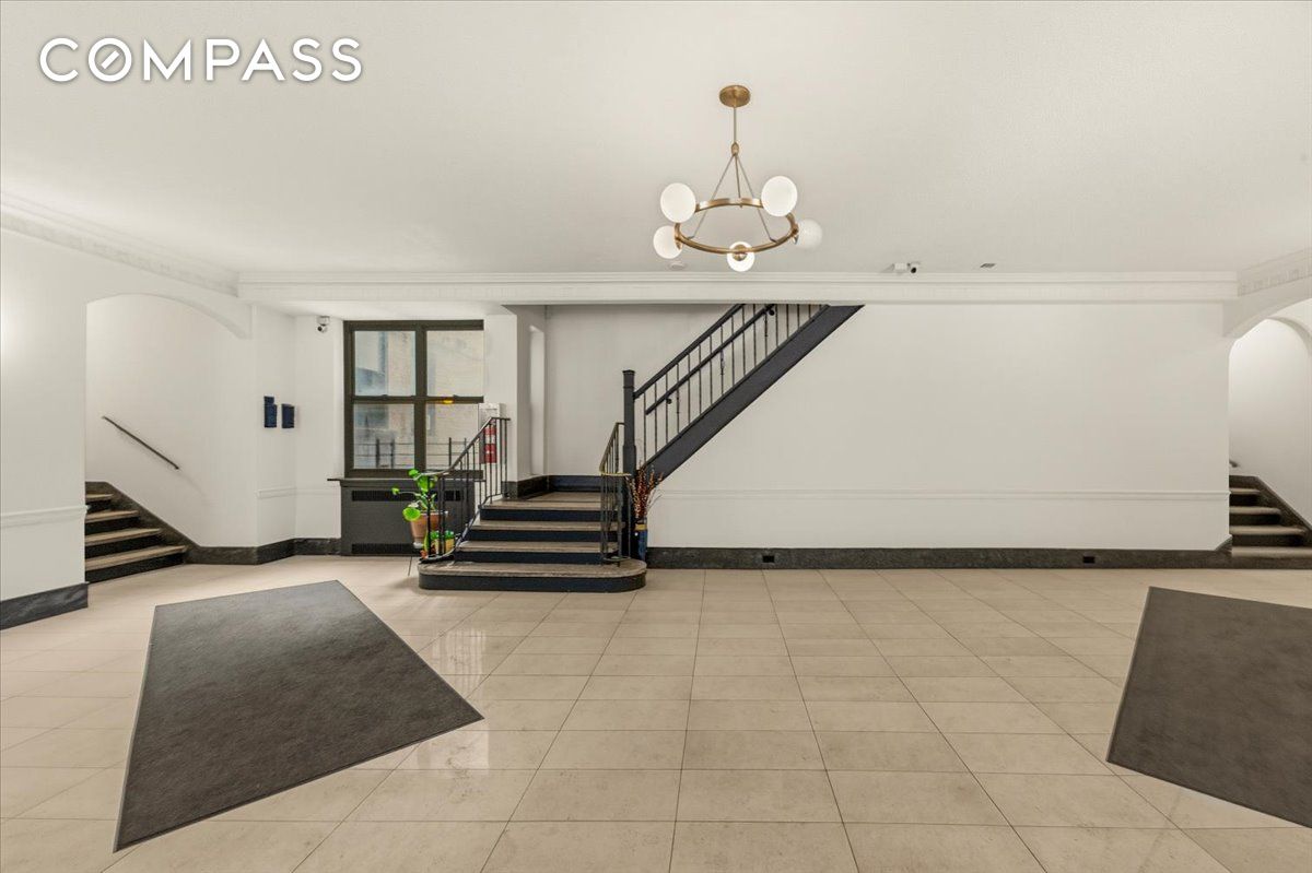 #18 photo, 385 Argyle Road, Ditmas Park , NY 11218