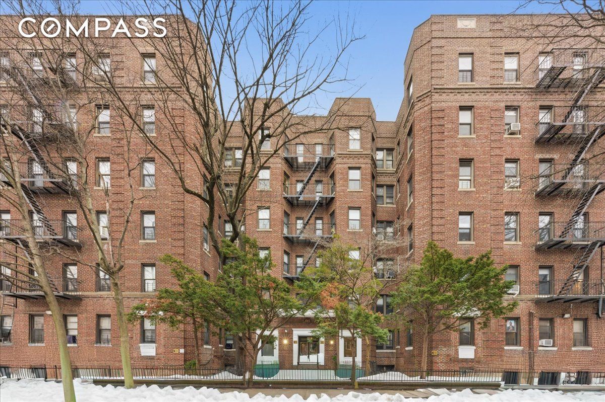 #20 photo, 385 Argyle Road, Ditmas Park , NY 11218