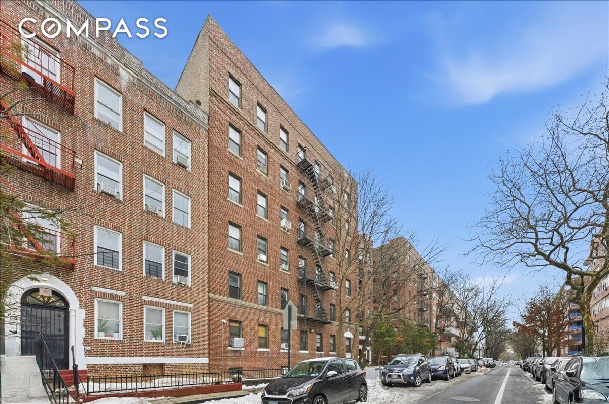 #21 photo, 385 Argyle Road, 브루클린 Ditmas Park , NY 11218