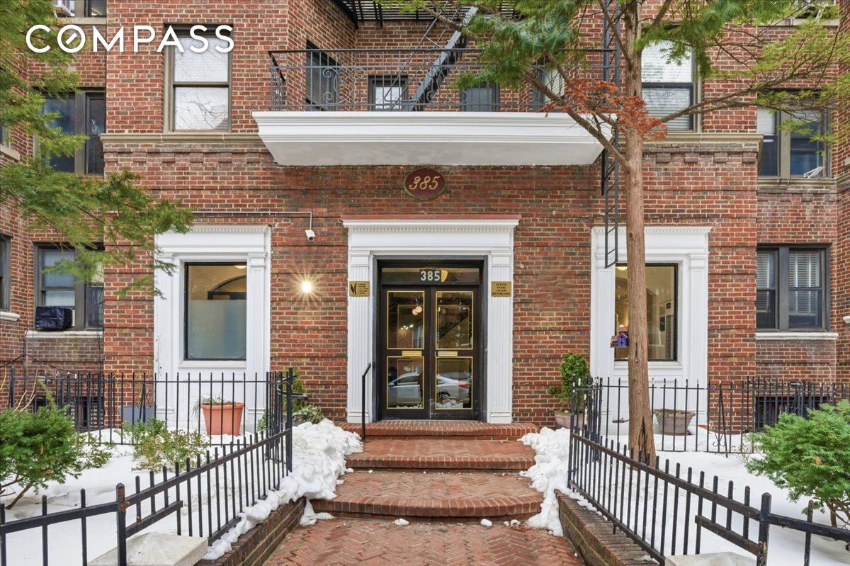 #3 photo, 385 Argyle Road, Ditmas Park , NY 11218