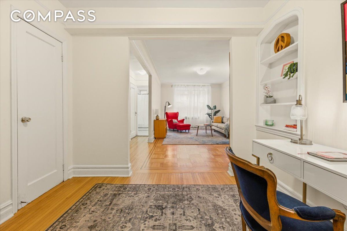 #9 photo, 385 Argyle Road, Ditmas Park , NY 11218