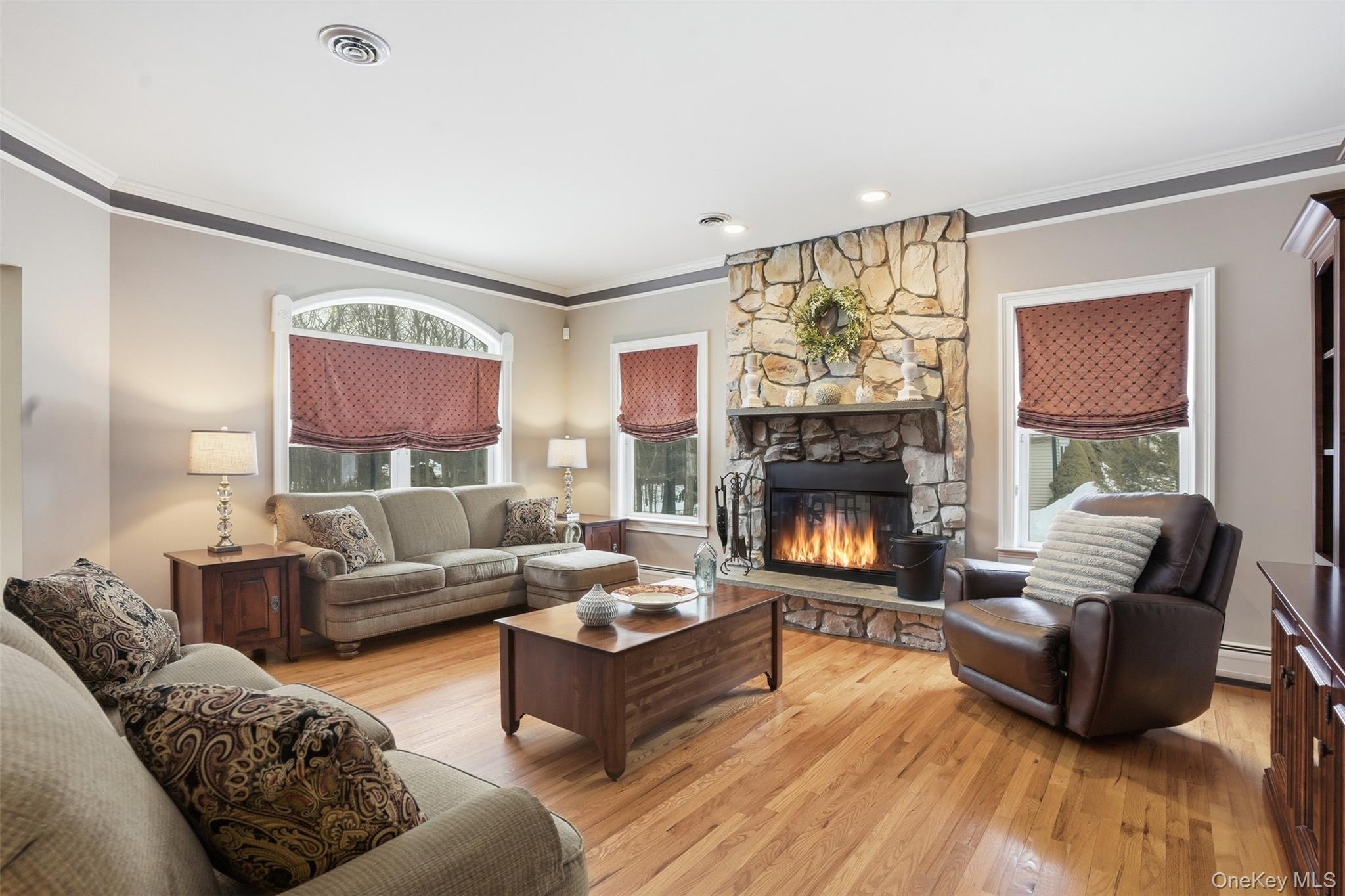 #18 photo, 24 Heritage Court, Tuxedo Park , NY 10987