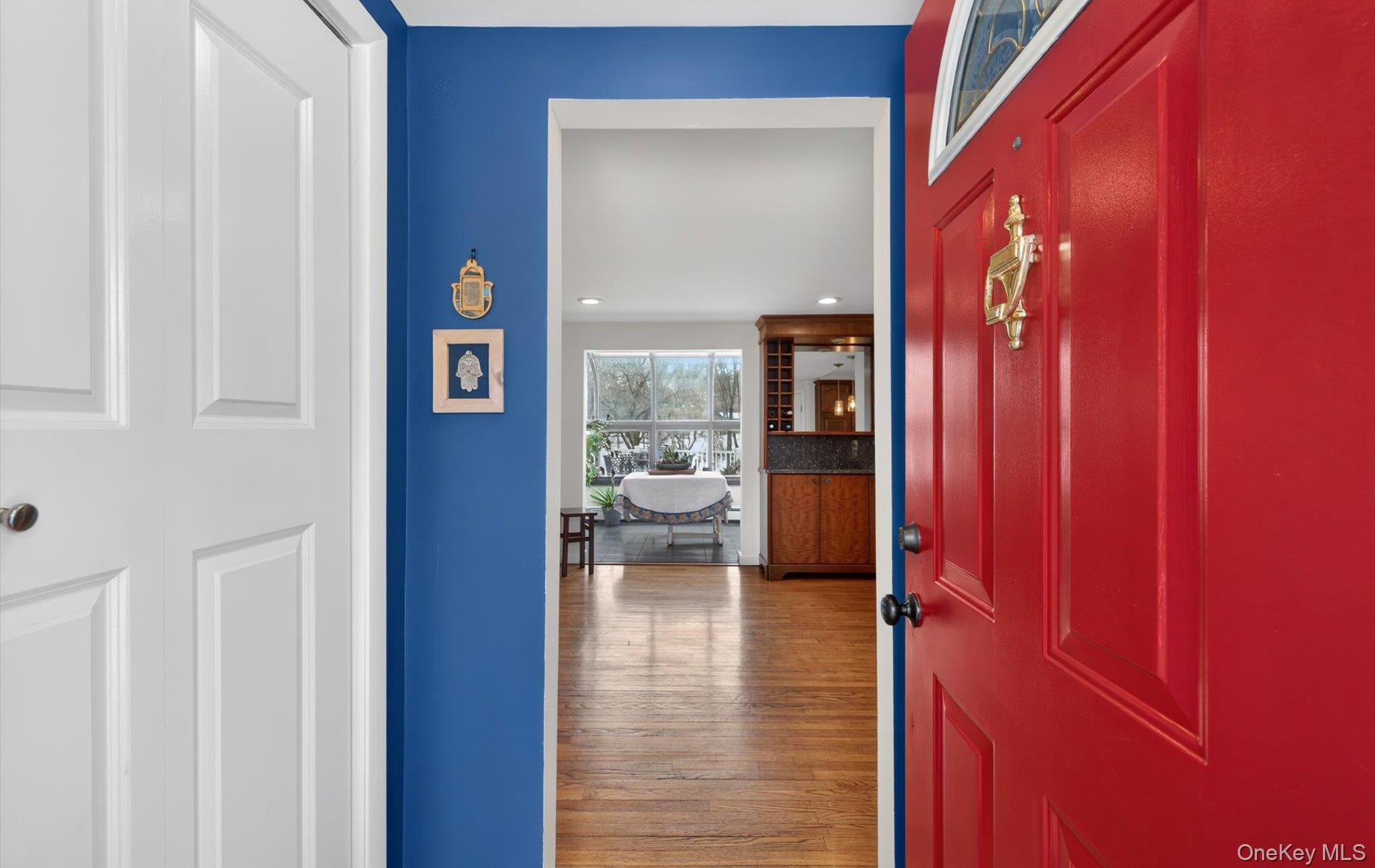 #4 photo, 92 Valentine Avenue, Glen Cove , NY 11542