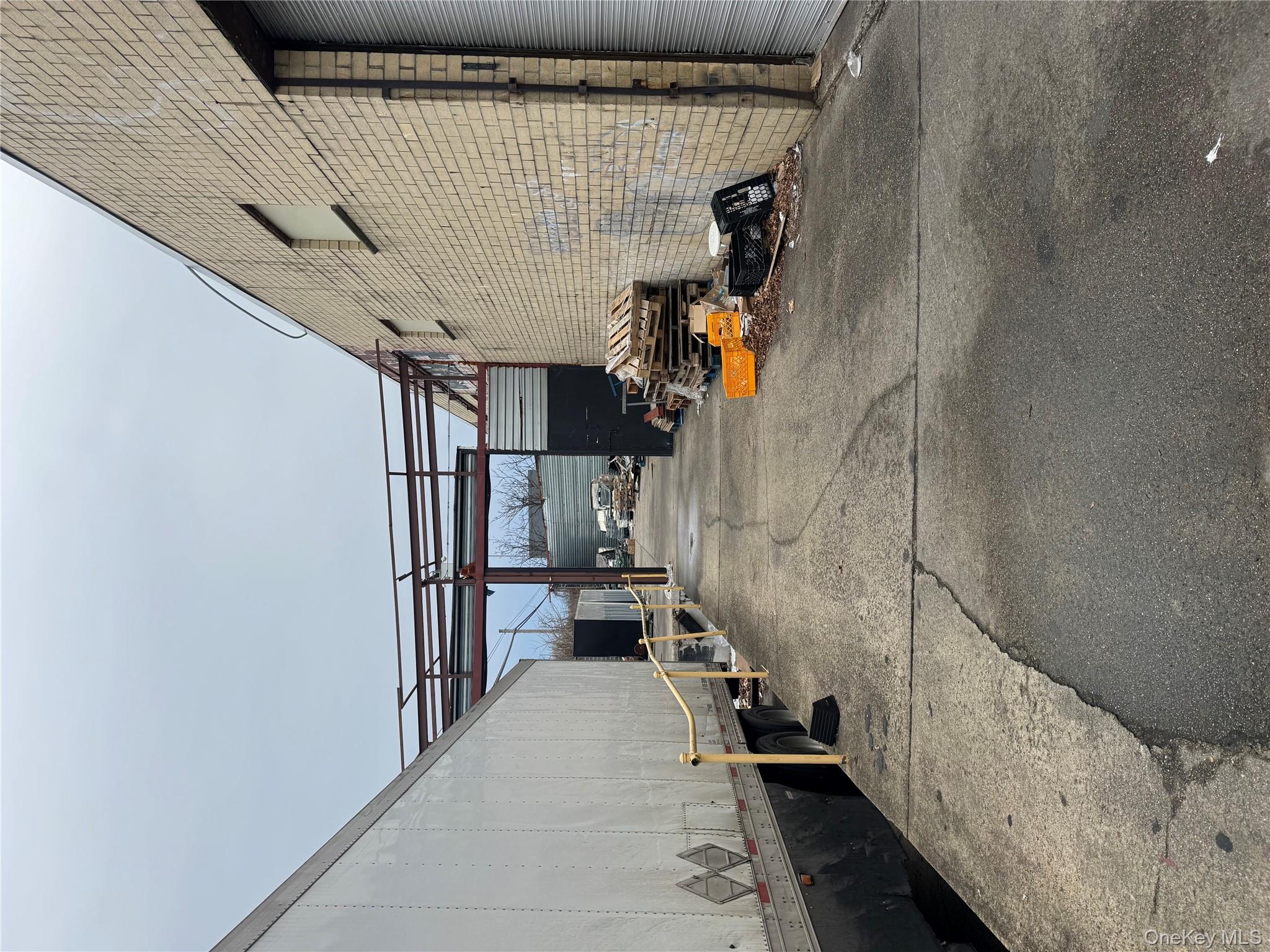 #6 photo, 70 Somerset Avenue, नासाउ काउंटी Hicksville , NY 11801