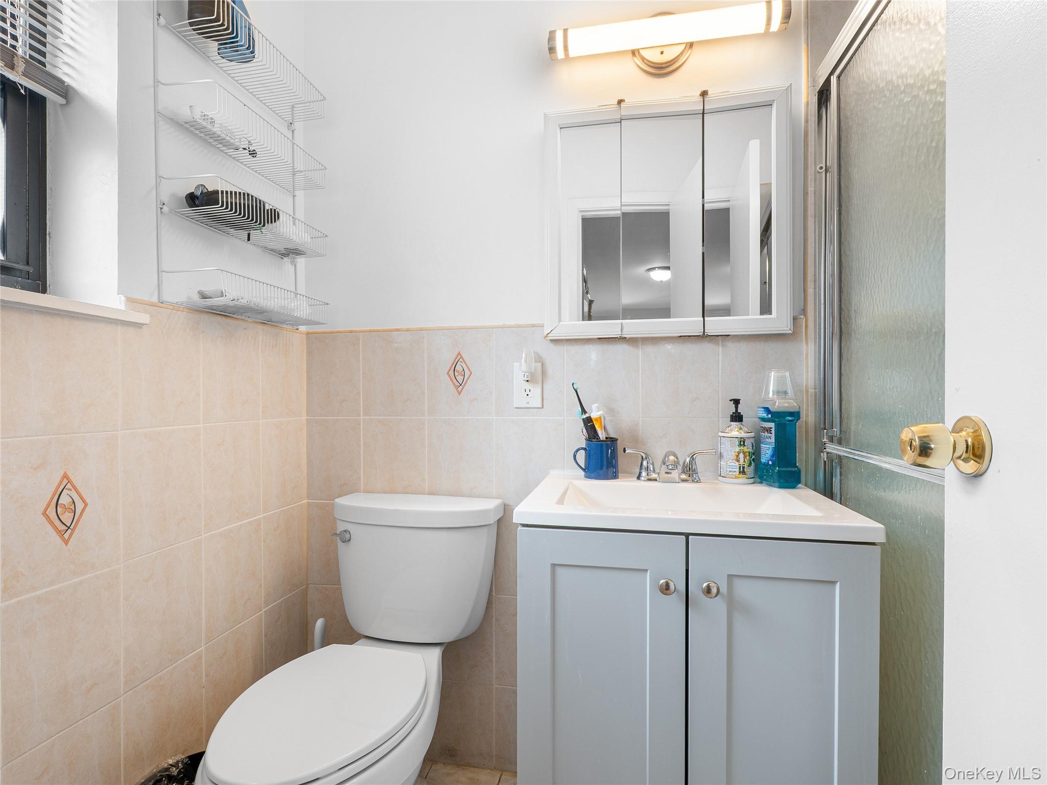 #11 photo, 240-22 70th Avenue, Little Neck , NY 11362