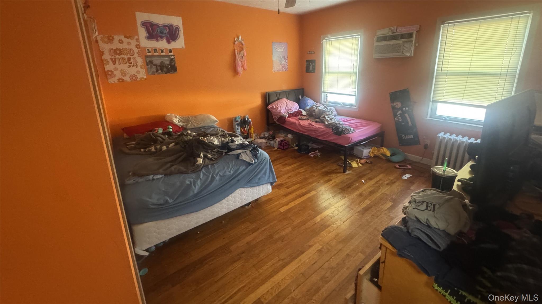 #7 photo, 64-61 82nd Place, Middle Village , NY 11379