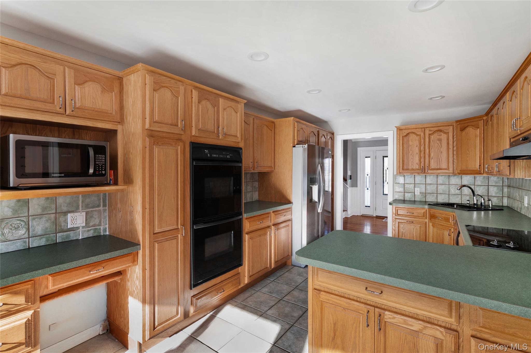 #14 photo, 148 Exeter Road, Massapequa , NY 11758