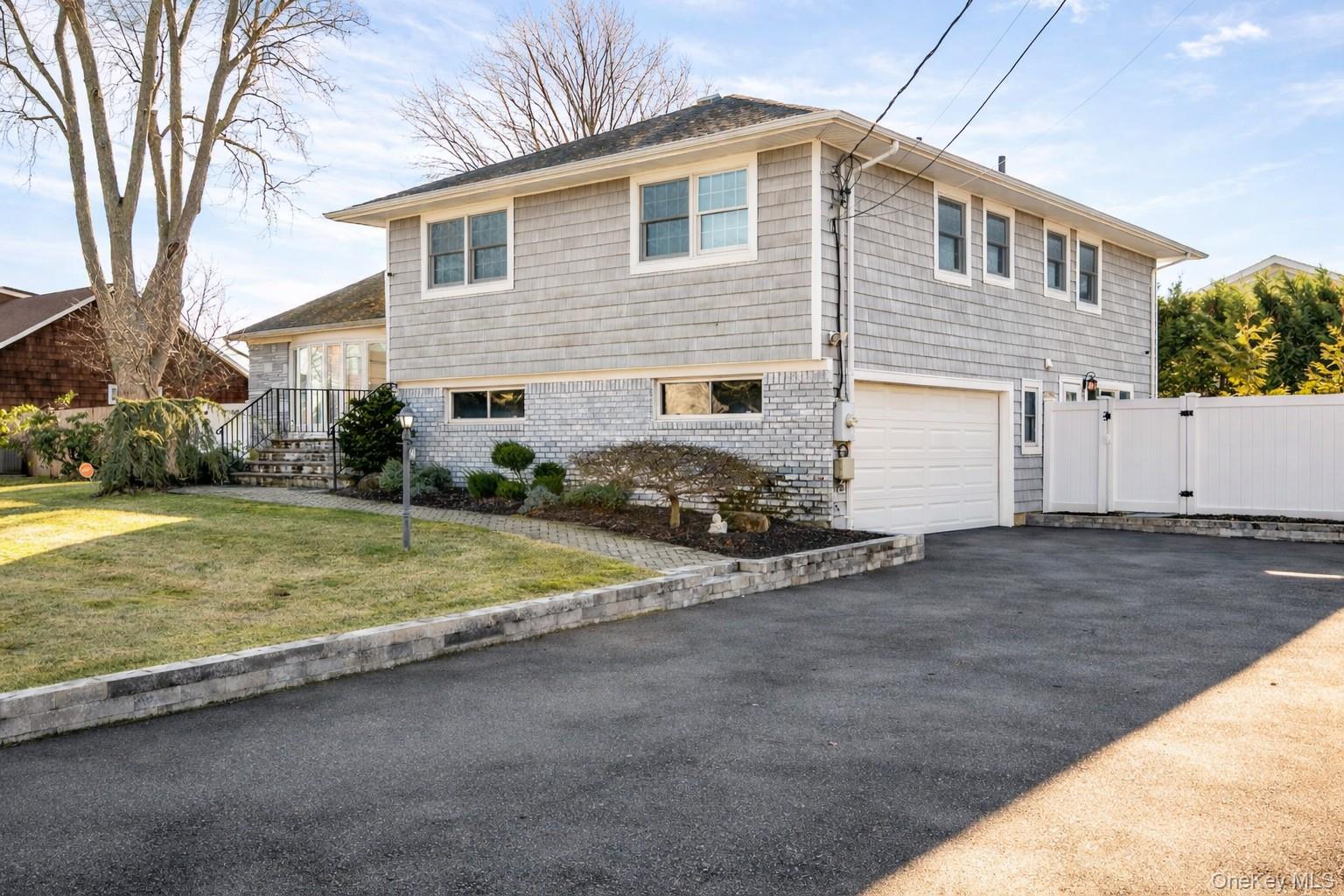 #3 photo, 148 Exeter Road, Massapequa , NY 11758