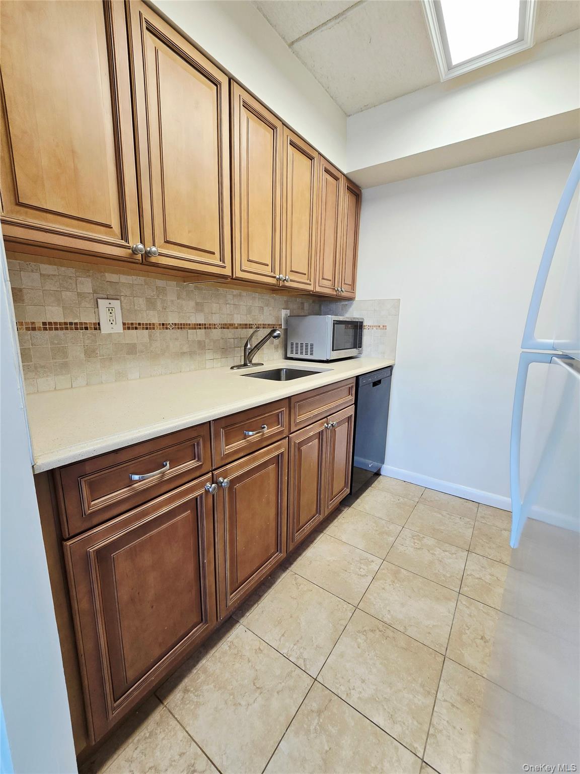 #4 photo, 142 Main Street, Mineola , NY 11501