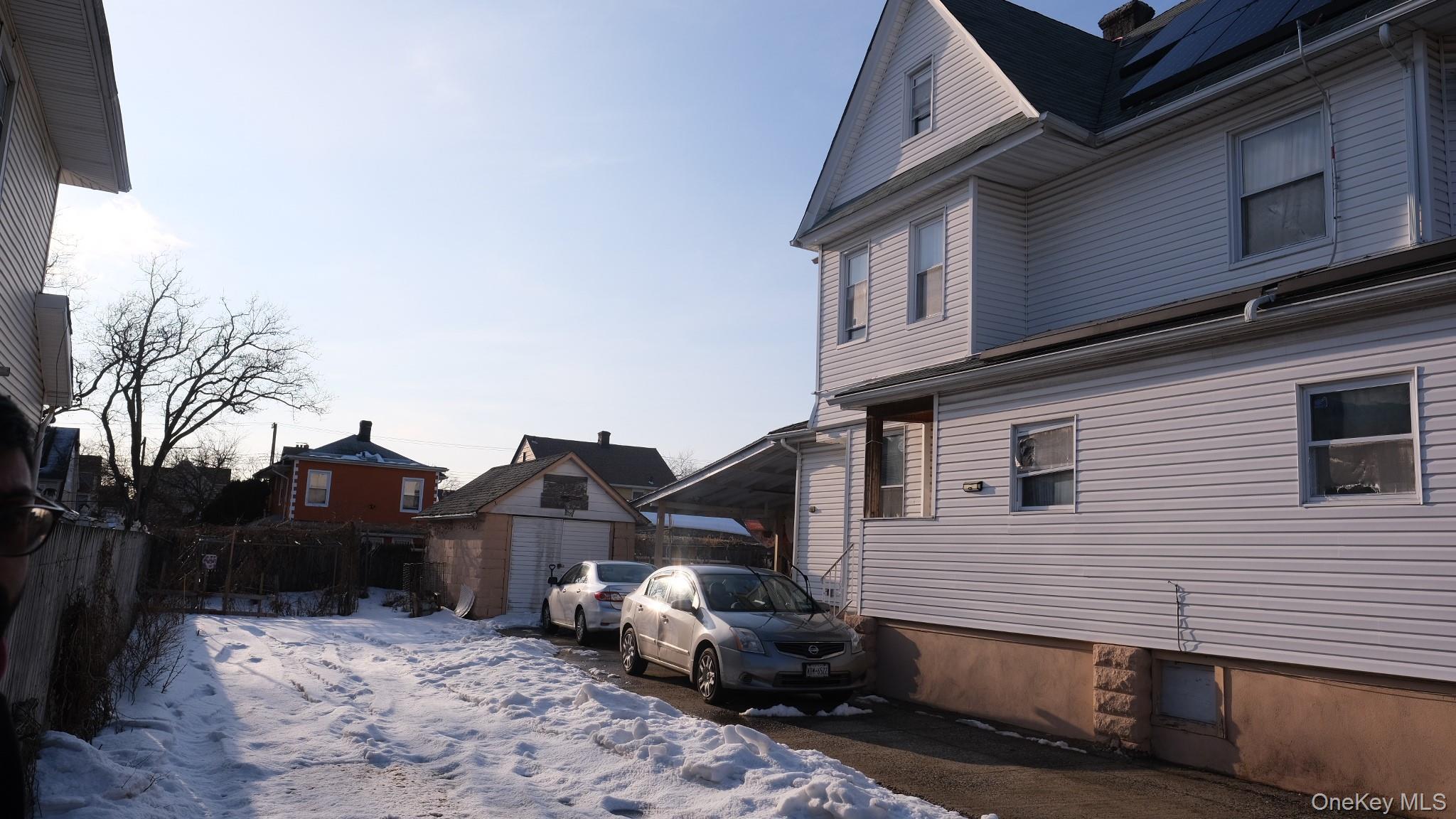 #3 photo, 10556 135th Street, Richmond Hill , NY 11419