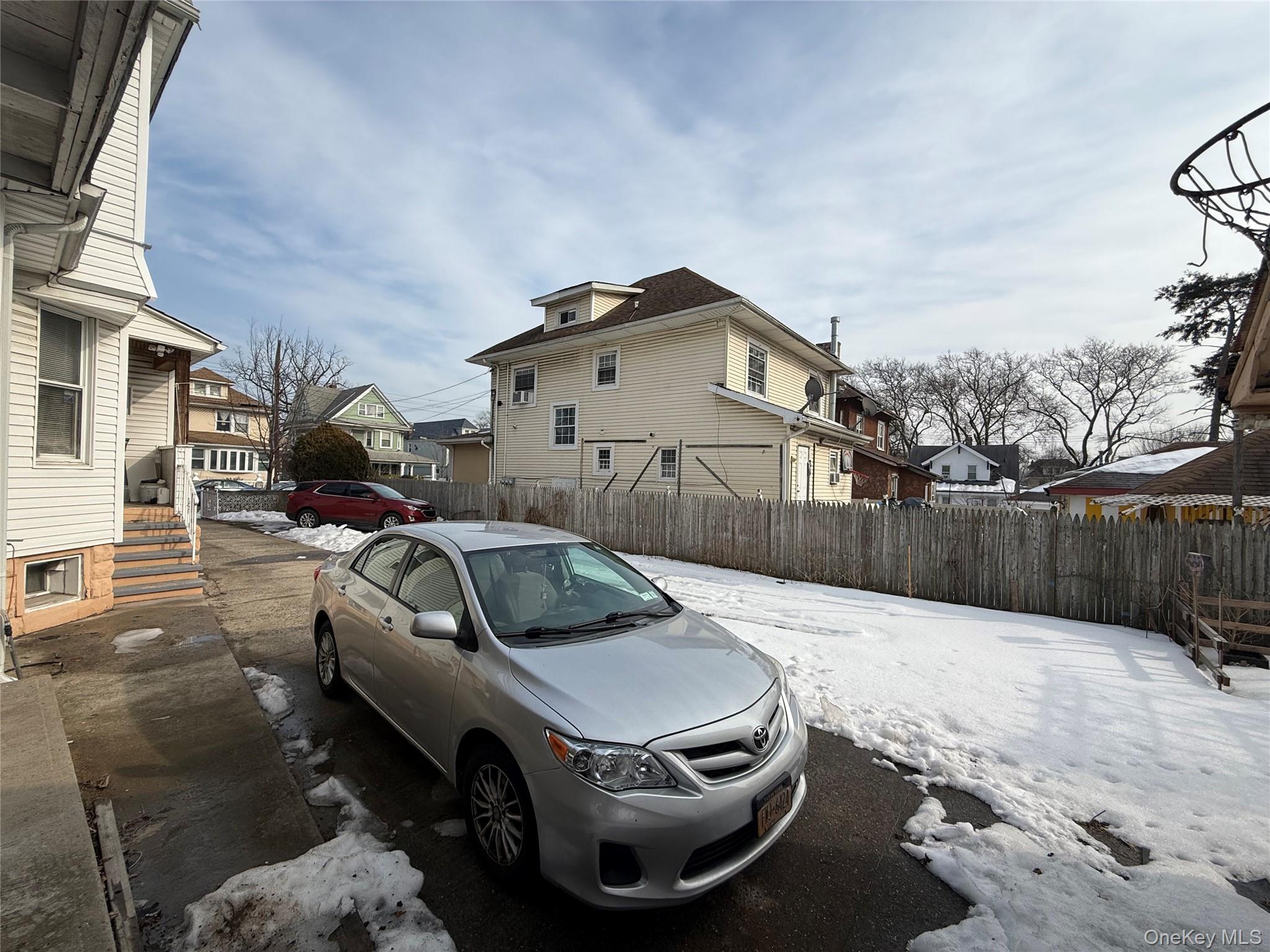 #5 photo, 10556 135th Street, Richmond Hill , NY 11419