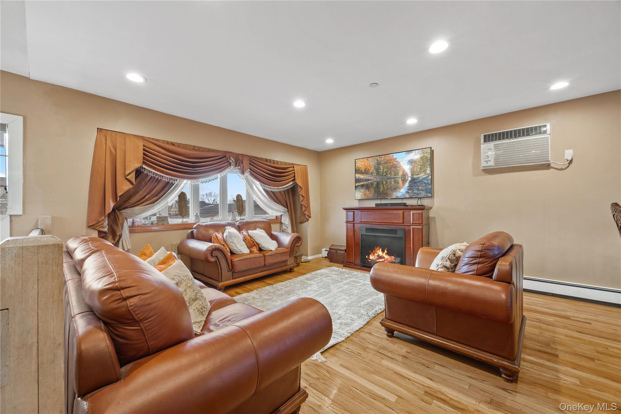 #3 photo, 51 Irving Avenue, Freeport , NY 11520