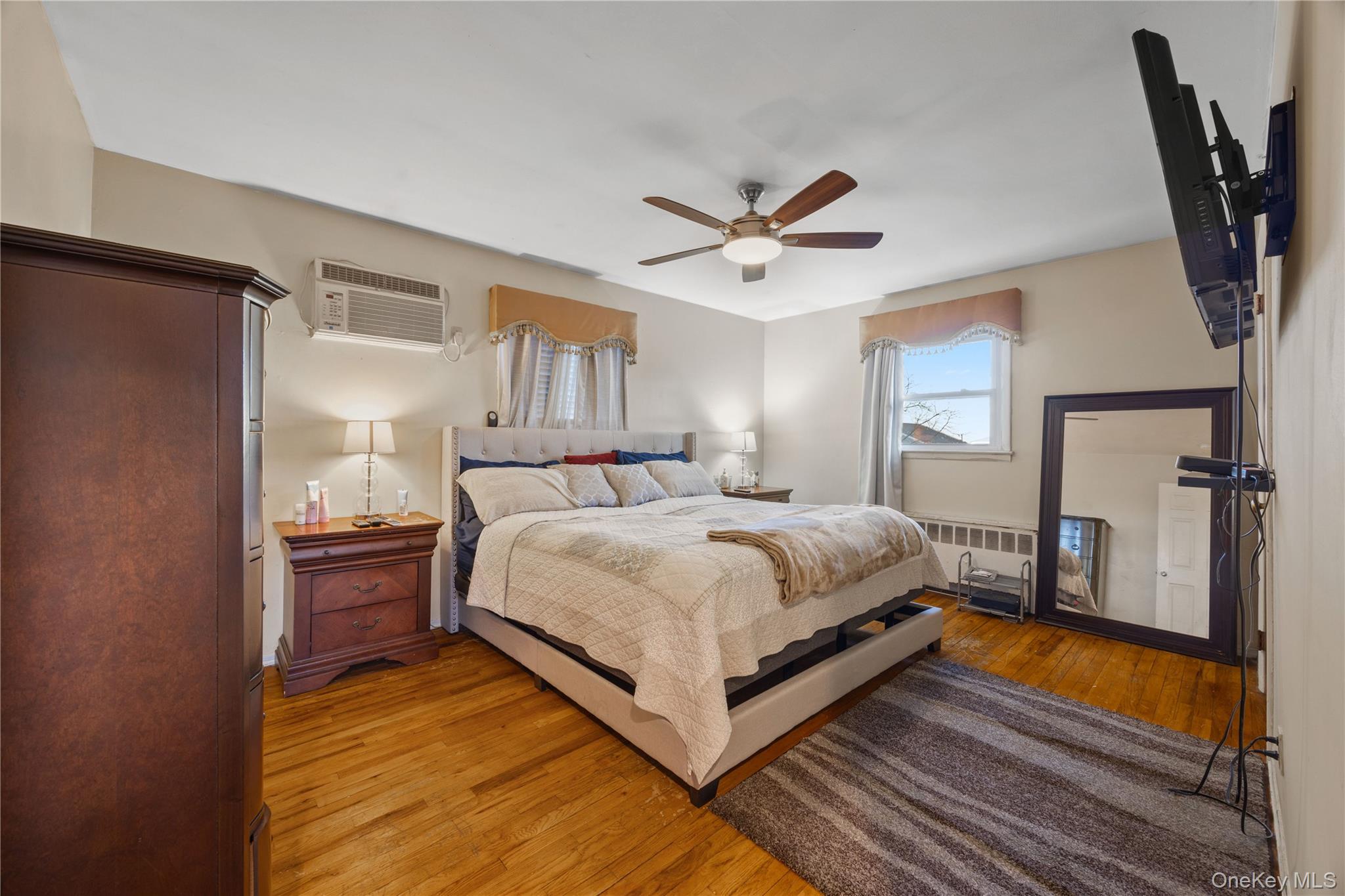 #8 photo, 51 Irving Avenue, Freeport , NY 11520