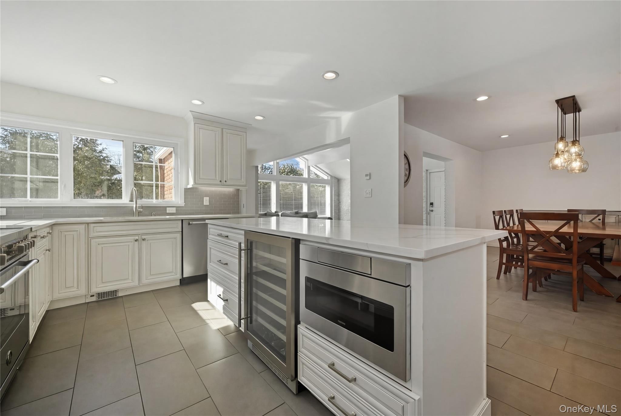 #11 photo, 5 Glenwood Lane, Roslyn Heights , NY 11577