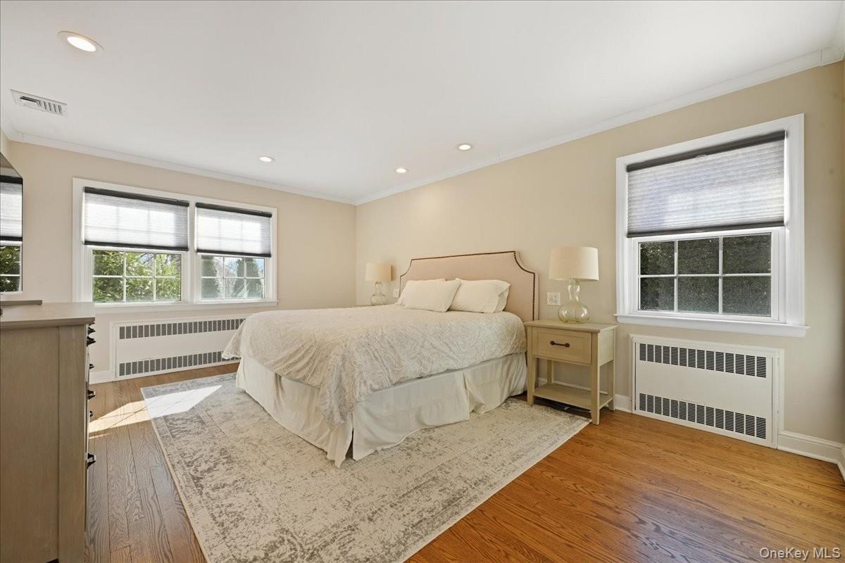 #13 photo, 5 Glenwood Lane, Roslyn Heights , NY 11577