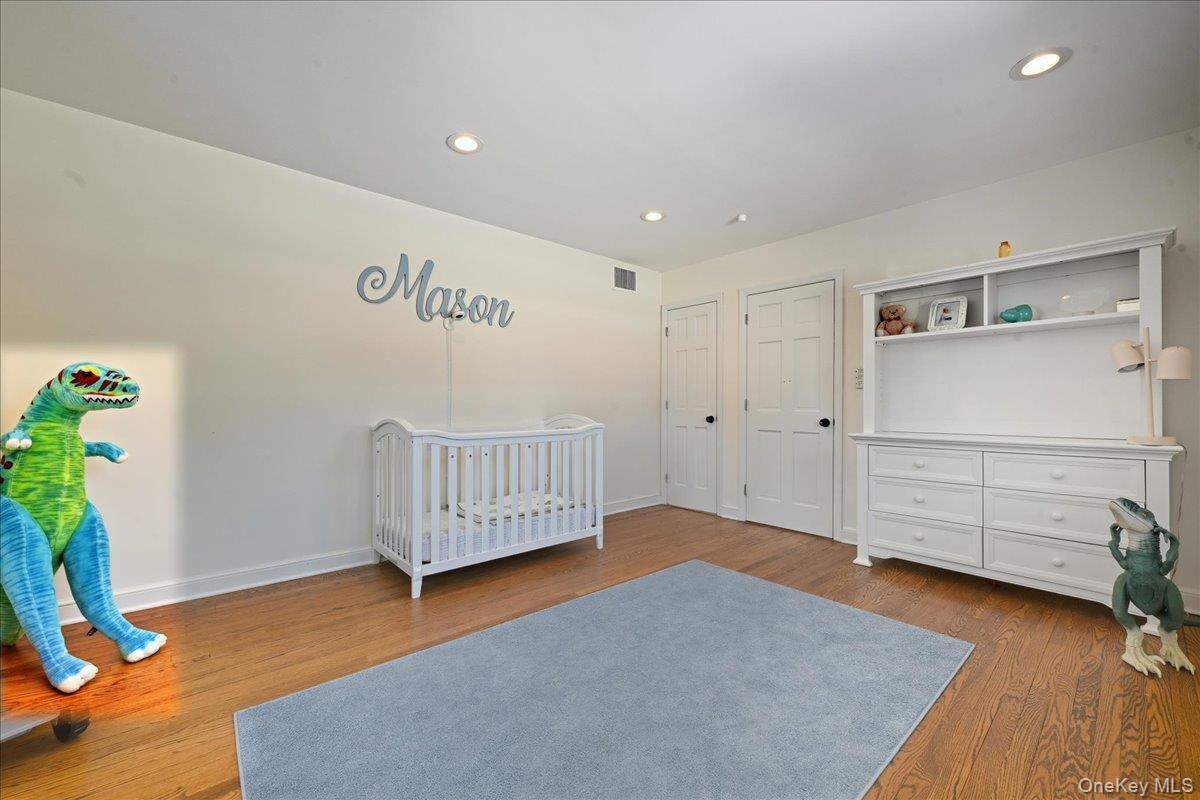 #16 photo, 5 Glenwood Lane, Roslyn Heights , NY 11577