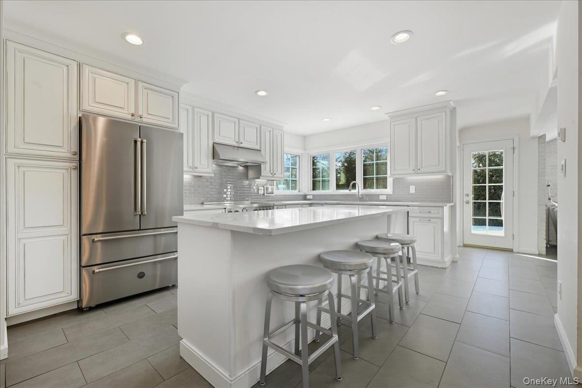 #8 photo, 5 Glenwood Lane, Roslyn Heights , NY 11577