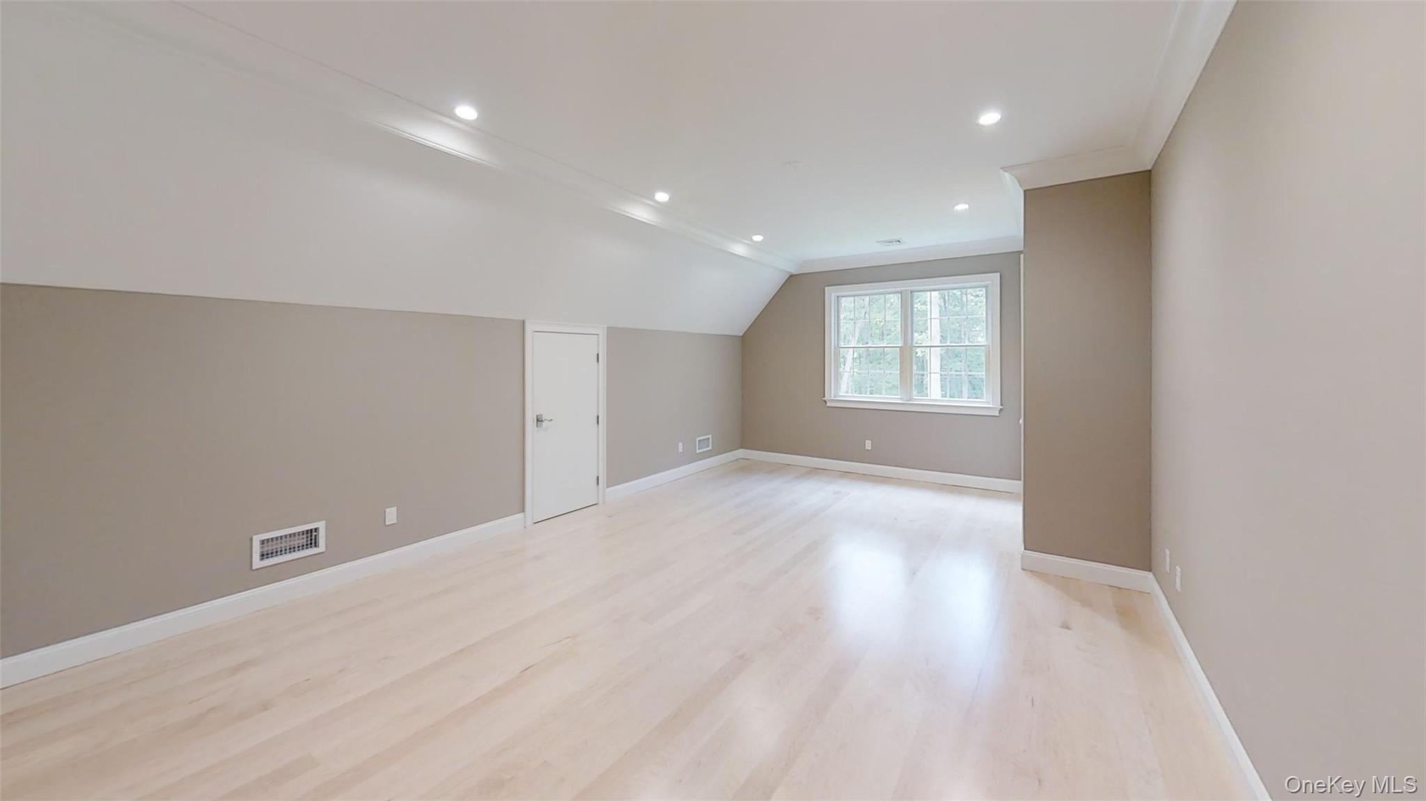 #15 photo, 550 Moriches Road, Head Of The Harbor , NY 11780