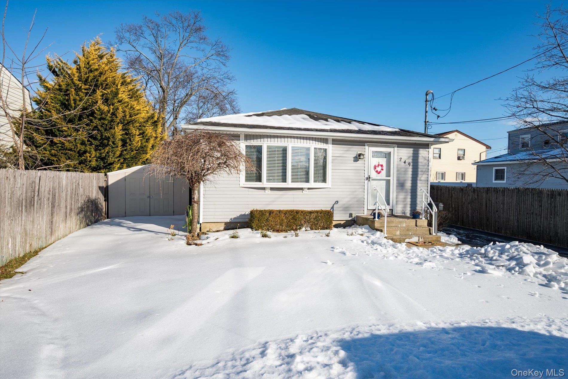 #3 photo, 249 Hampton Road, West Babylon , NY 11704